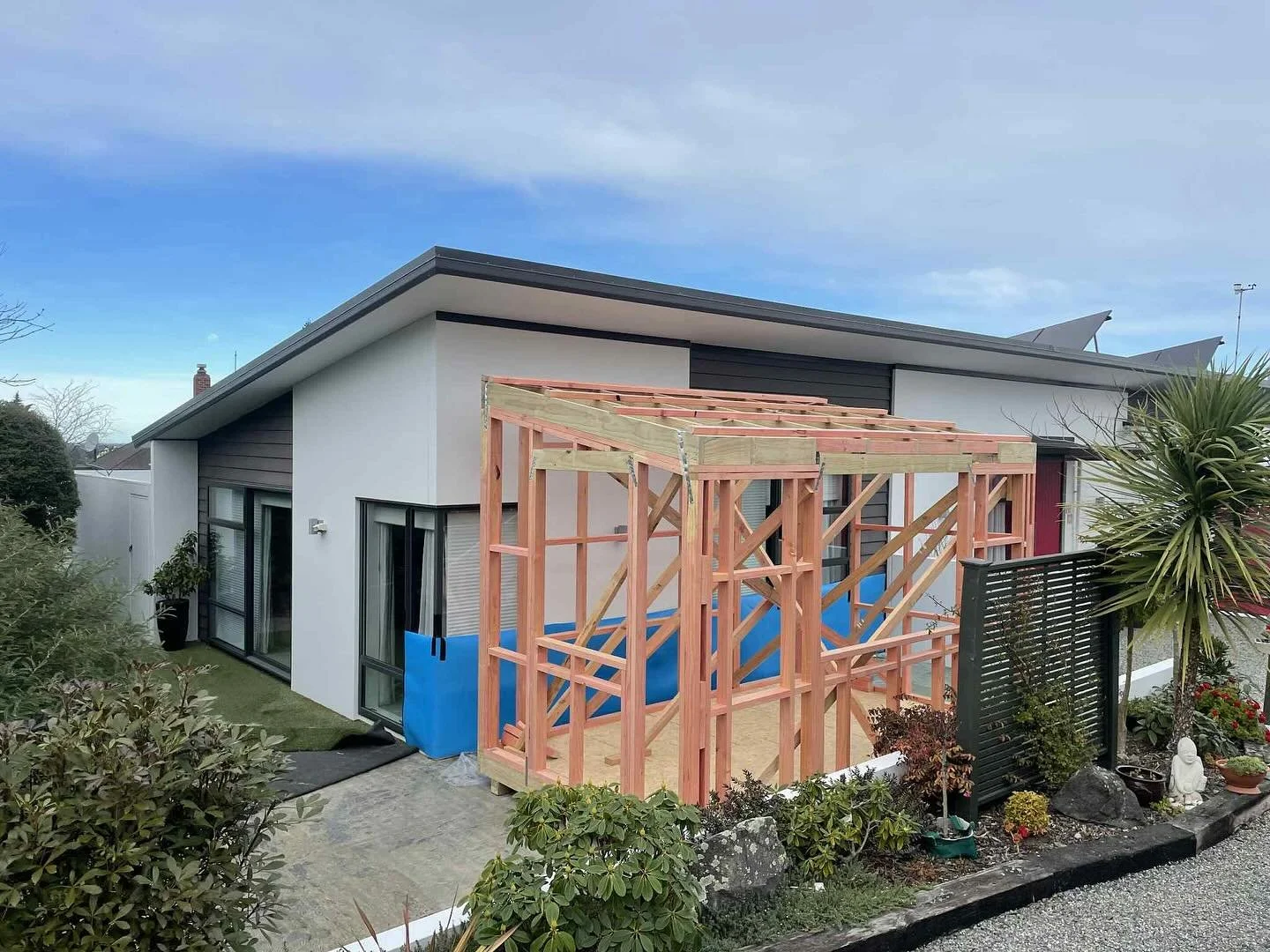 Good way to finish the week for ben and matt. Cabin all ready for cladding and windows. 🪟