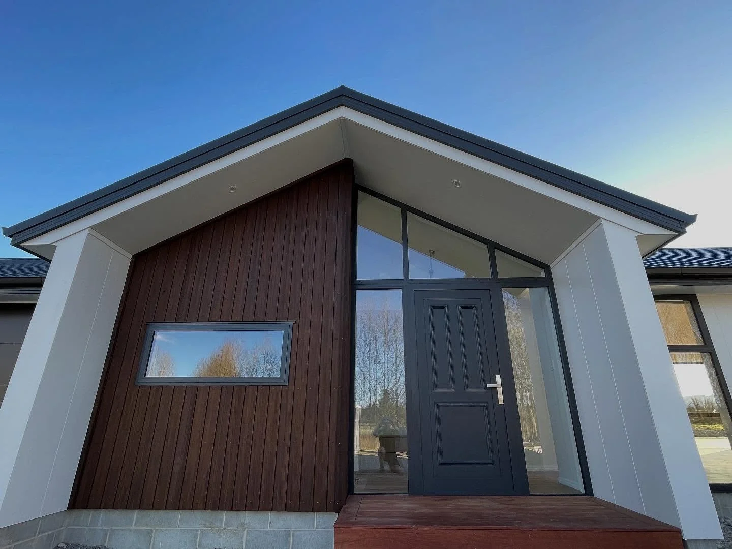 ⸻

🏡The Lott build shining in the sunlight. 

Huge shout out to our team of builders and subcontractors for another fantastic result. The exterior is finished in Abodo cladding, giving that beautiful timber texture and rich colour that&rsquo;ll age 