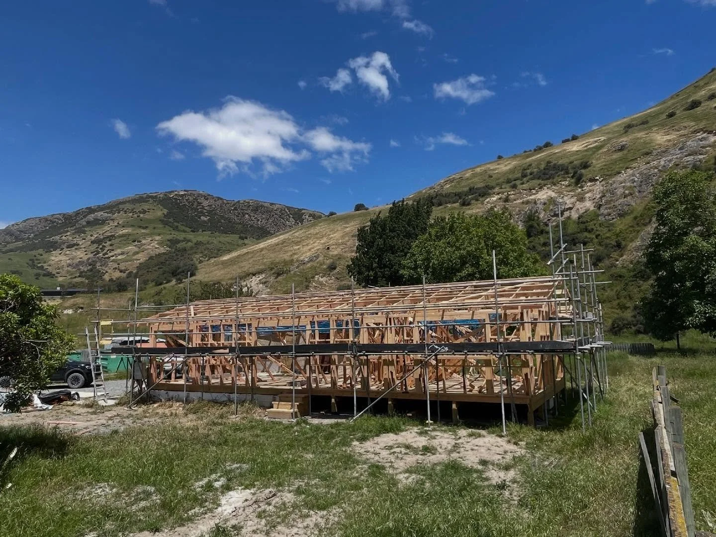 Matt and Jacob have been busy up the gorge getting the roof framing all completed. 🤙