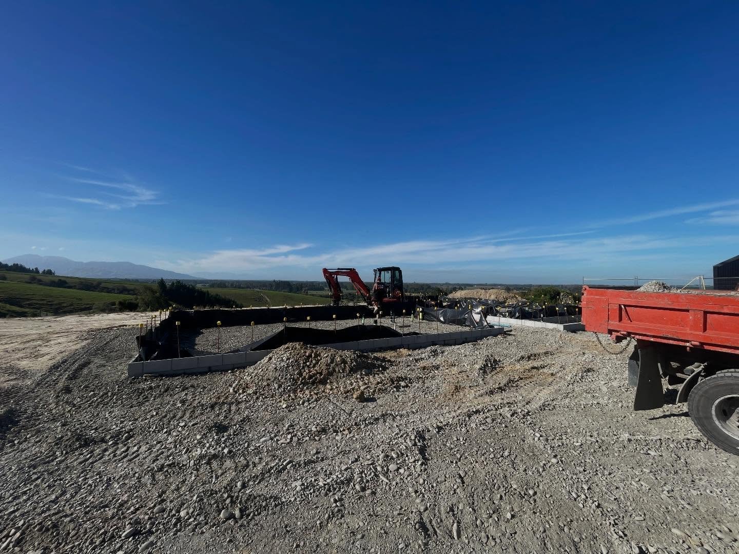 Two-bedroom home underway with cathedral living and epic mountain views.
That main living space is going to be something special.

#RNBuilding #NewBuild #SouthCanterbury #BuildersLife #MountainLiving