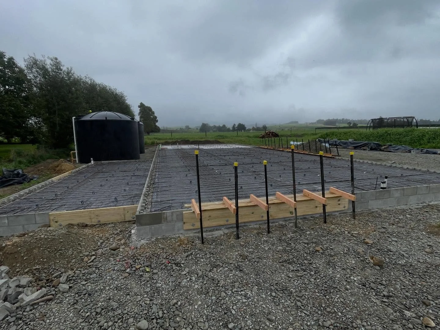 All set and ready for the concrete slab pour on this shed home project.
Site excavation, boxing, base prep, underfloor services and mesh installation all completed by the RN Building team.
Big milestone ticked off &mdash; next step is getting this fl