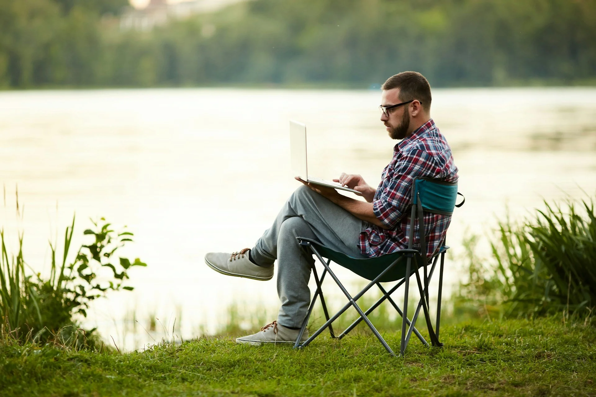 Biophilic open plan office.jpg