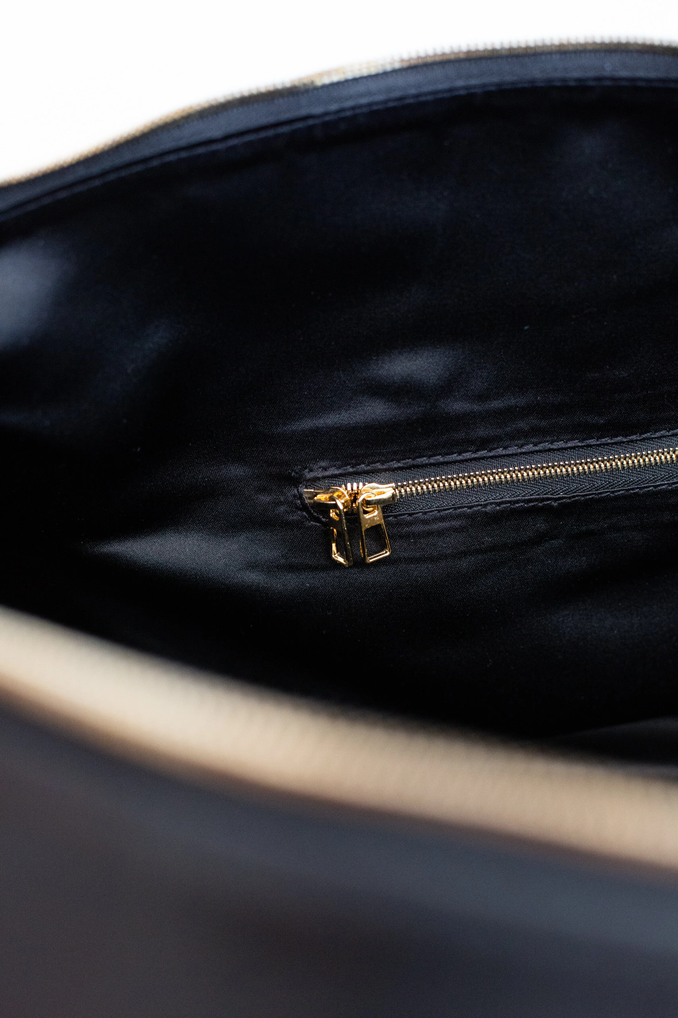 A35FE7AF-083E-4A19-9B4D-C2DFDB21B3D8