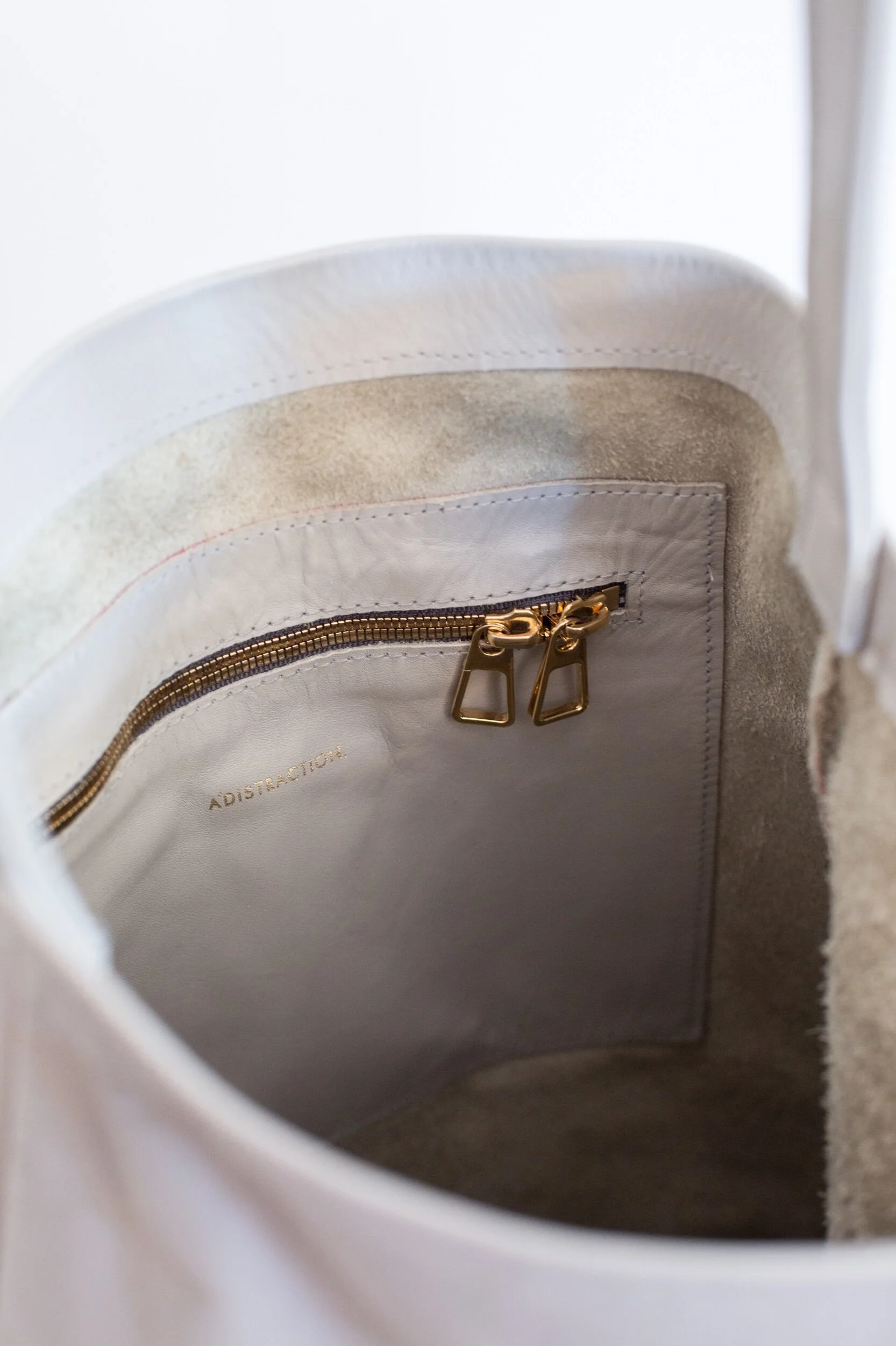 325263C5-3BE7-4A17-B03C-E28F0B0E8099