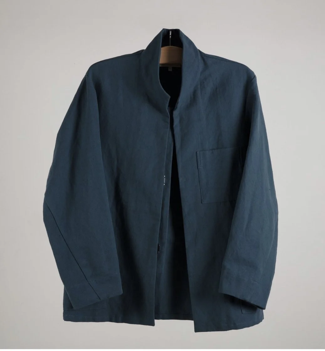Smokwear. Stylish men’s jackets and smocks made of linen with Danish influence 
