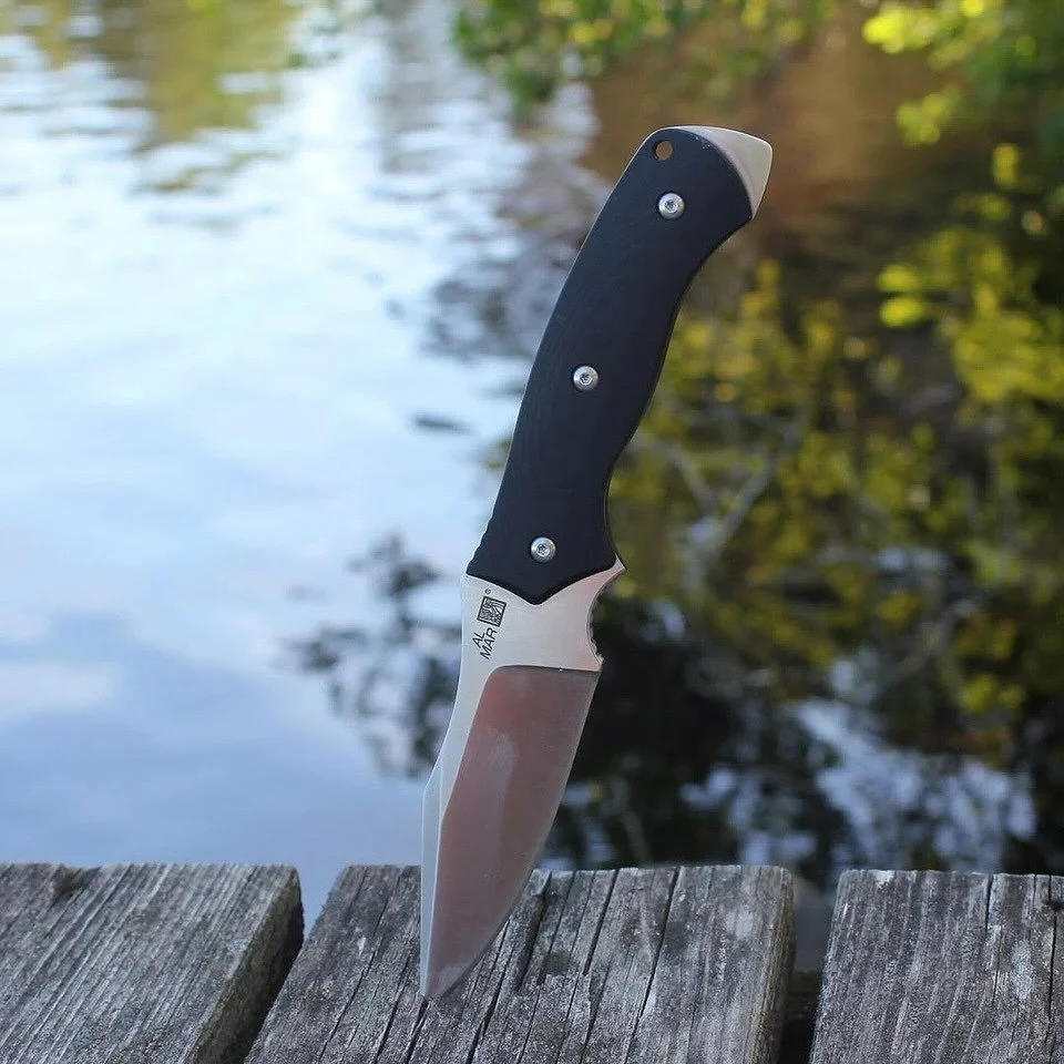 Still water. Steady steel. The B-21 stays ready, wherever you land.

📸: @knivesandbikes
