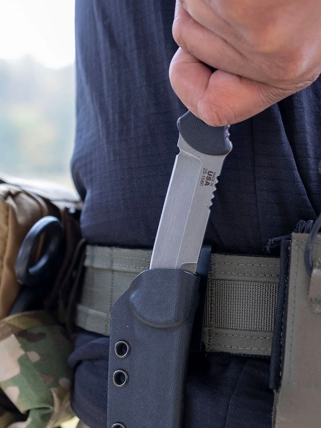 Designed for control. Built to be carried.

The  SERE Operator Knife, manufactured by @topknives, delivers a secure grip, a balanced feel, fast access, and is ready for everyday carry without compromise.

@thesawmilltc #AlMarKnives #SERE #TheWarriors