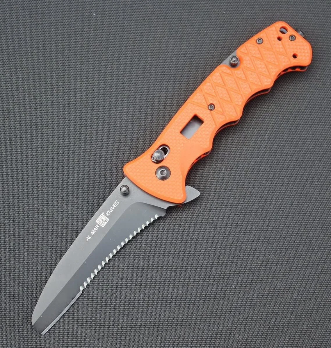 Designed for response&mdash;not just carry. Take the day by storm with the AMK1050 Rescue Assist Knife.

📸: @knivesandbikes

#EDC #AlMarKnives #TheWarriorsEdge