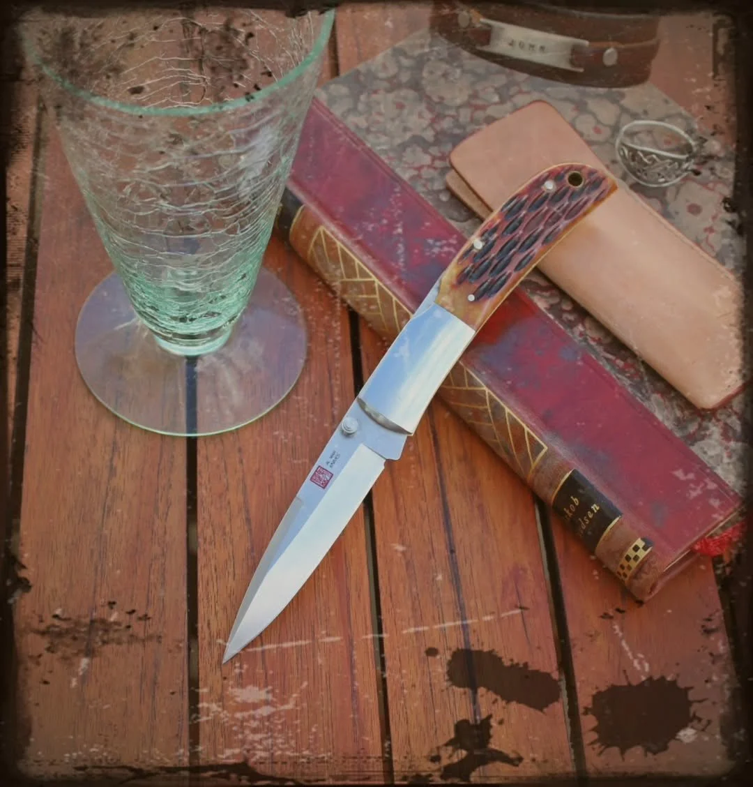 Classic never needs an upgrade. The Honey Jigged Bone Knife. ⁠
⁠
📸: @knivesandbikes⁠
⁠
#EDC #AlMarKnives #TheWarriorsEdge