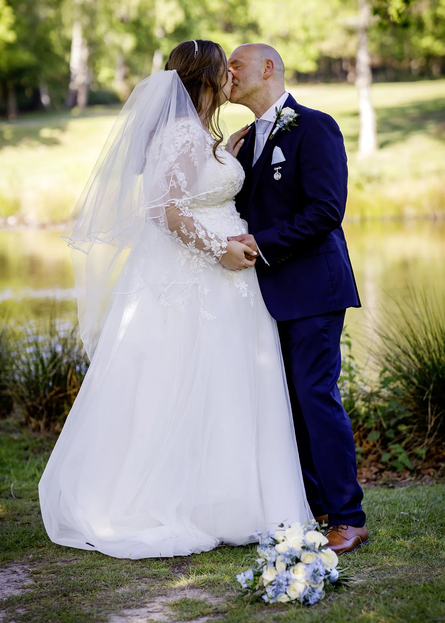 amybrianwed cottesmore golf club pease pottage crawley (306).jpg