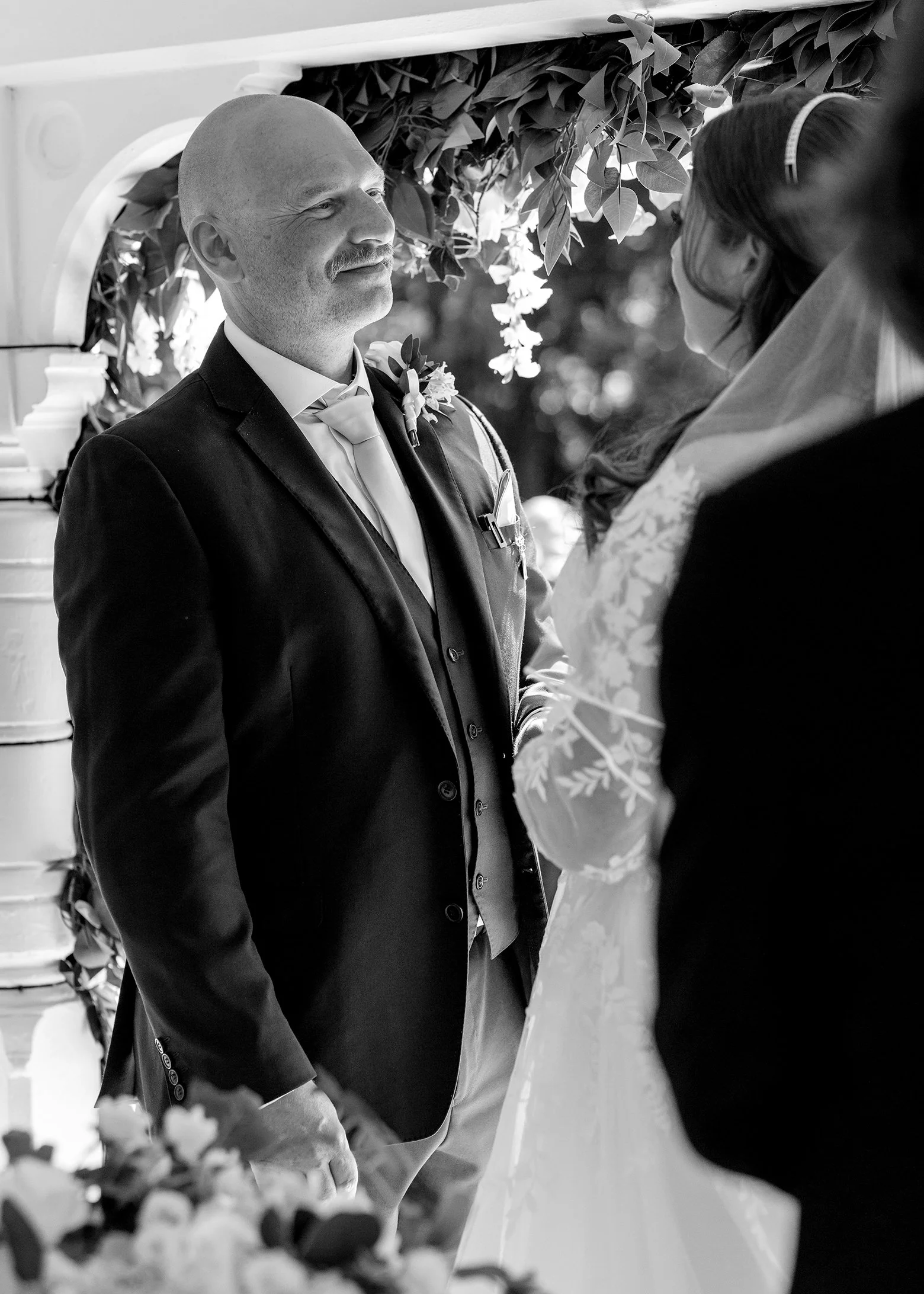 amybrianwed cottesmore golf club pease pottage crawley (212).jpg