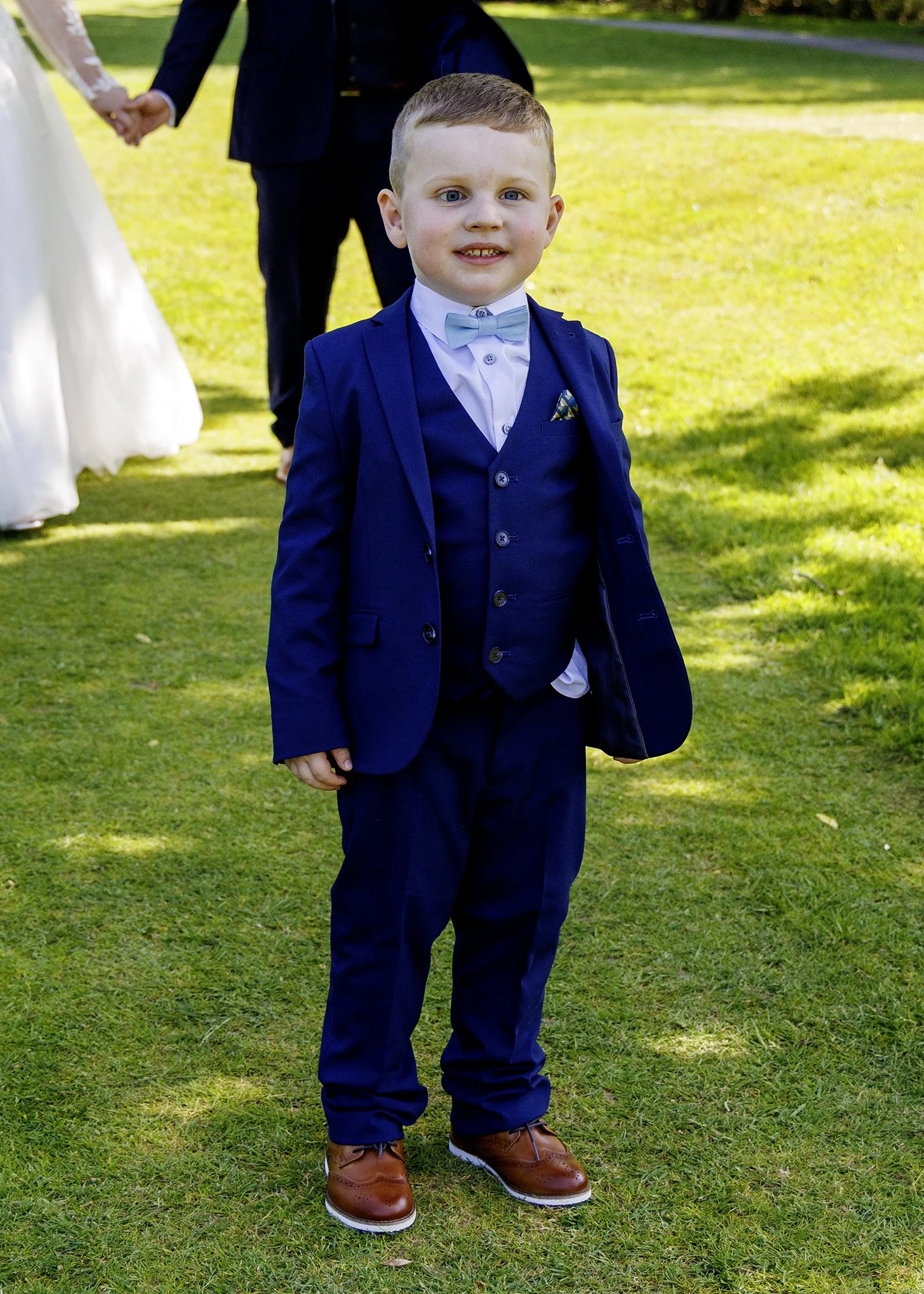 amybrianwed cottesmore golf club pease pottage crawley (250).jpg