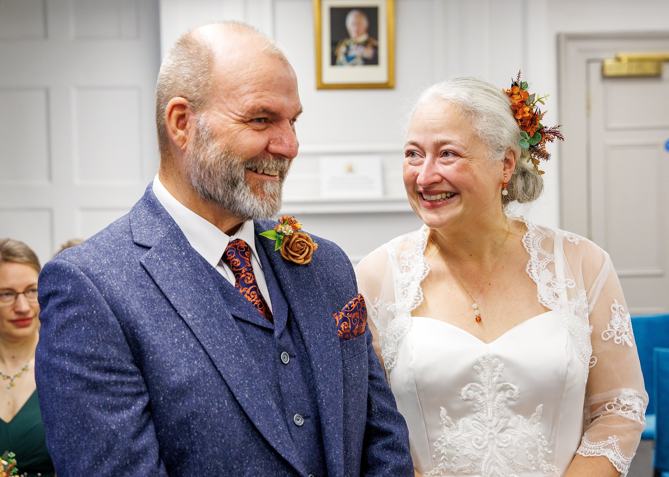 Winchester Register Office - Hampshire Wedding Photography - Relaxed Micro Wedding Photographer