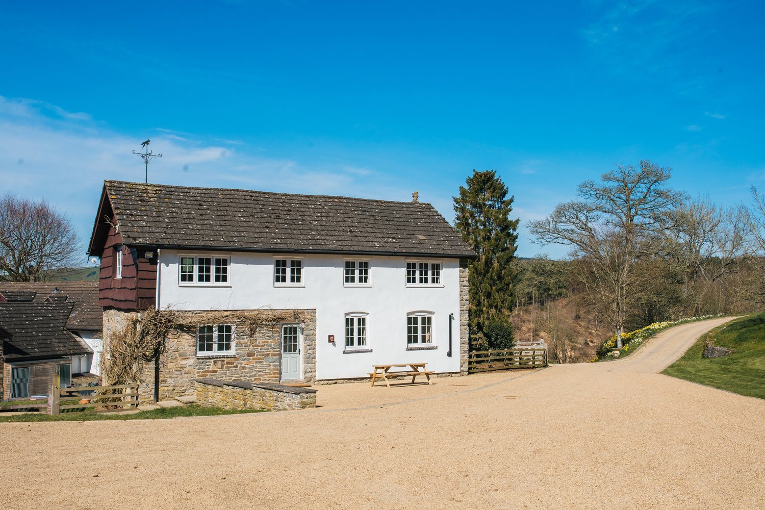🌟 Looking for an unforgettable family holiday? Look no further than Great Hagley! With its stunning location in the South Shropshire countryside, Great Hagley offers an incredibly unique experience that will create lifelong memories for you and your