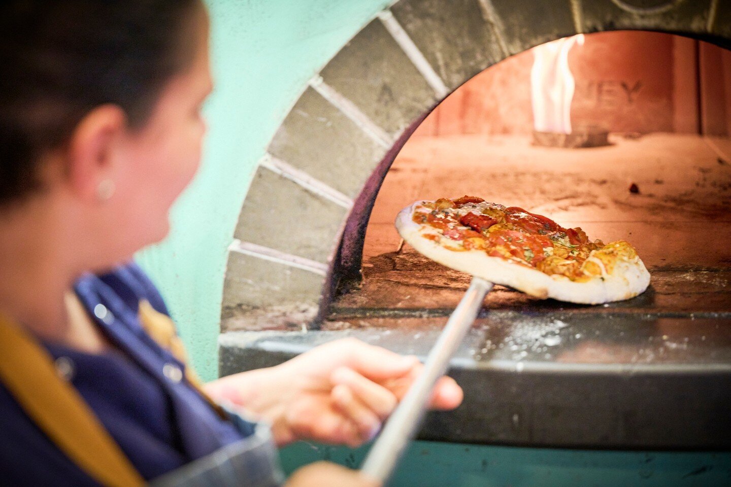 Sourdough pizza from our epic @gozney oven is the best if we do say so! 🍕🍕
What&rsquo;s your favourite topping&hellip;?

 #pizza #cheese #food #foodie #italianfood #instafood #foodlover #pizzalovers #pizzalover #pizzatime #lunch #italian #henleyont