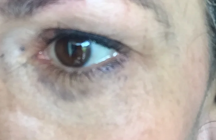 mascara bio waterproof avril tenue