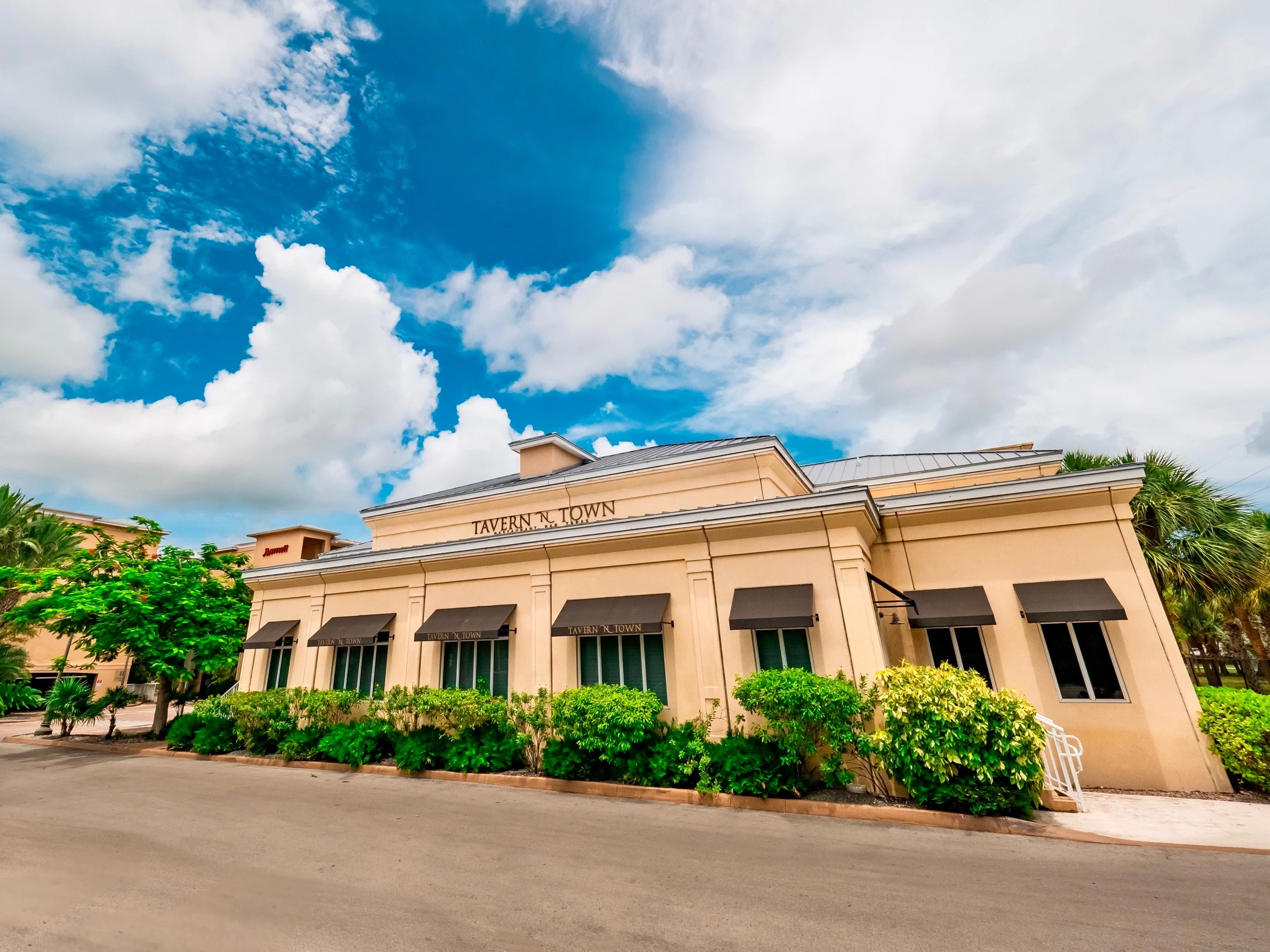 Tavern N Town Restaurant