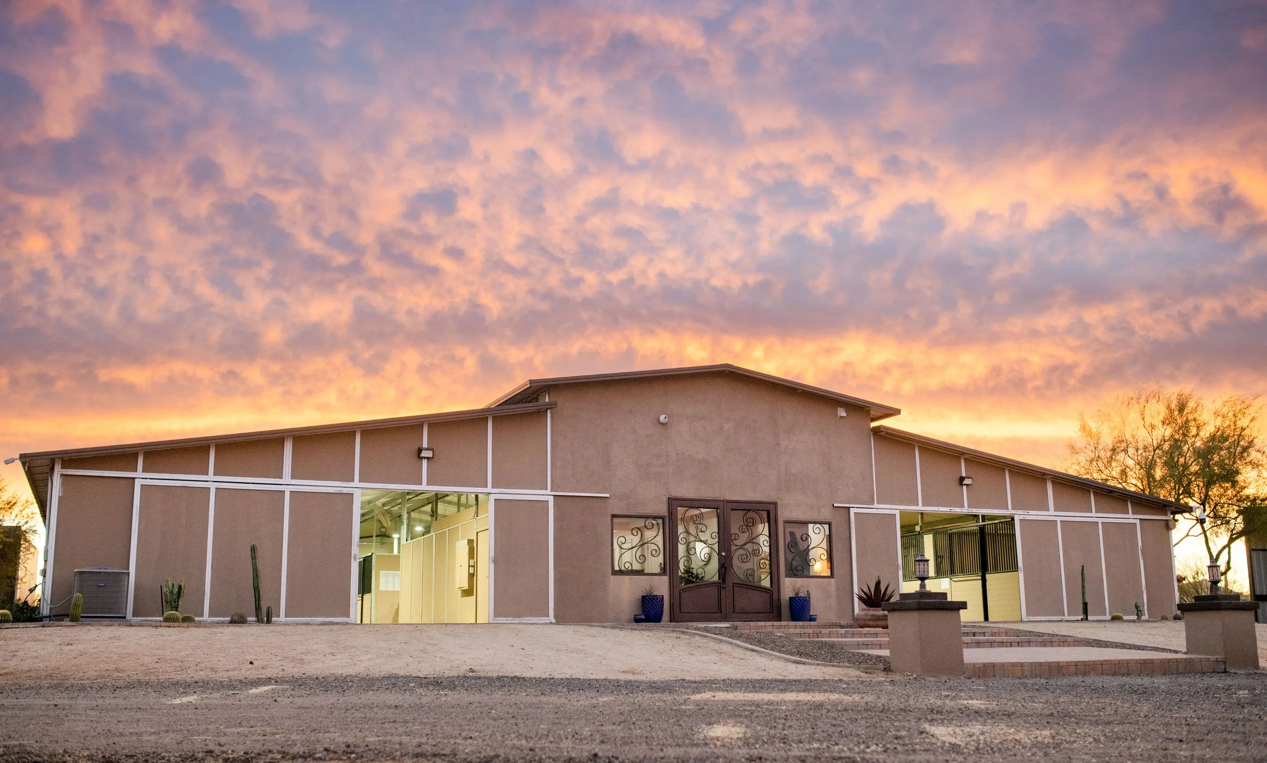 Barns at Equine Sports Medicine in Scottsdale, Arizona, designed for advanced horse care, rehabilitation, and performance conditioning.