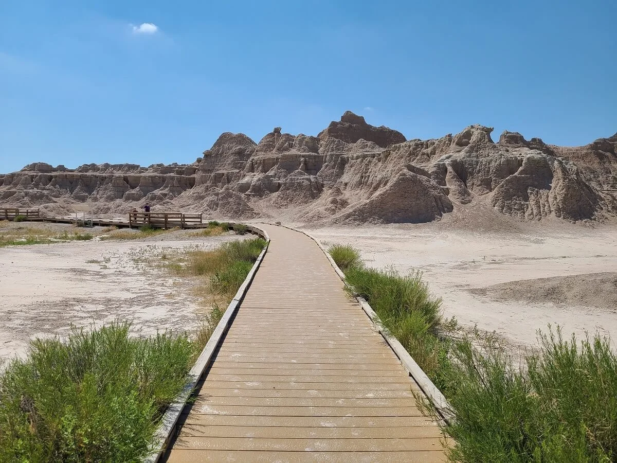 best-hikes-in-badlands-national-park-plus-map-and-tips-dirty-shoes