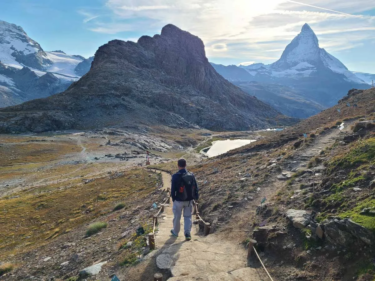 how-to-visit-riffelsee-in-zermatt-how-to-hike-from-gornergrat-to