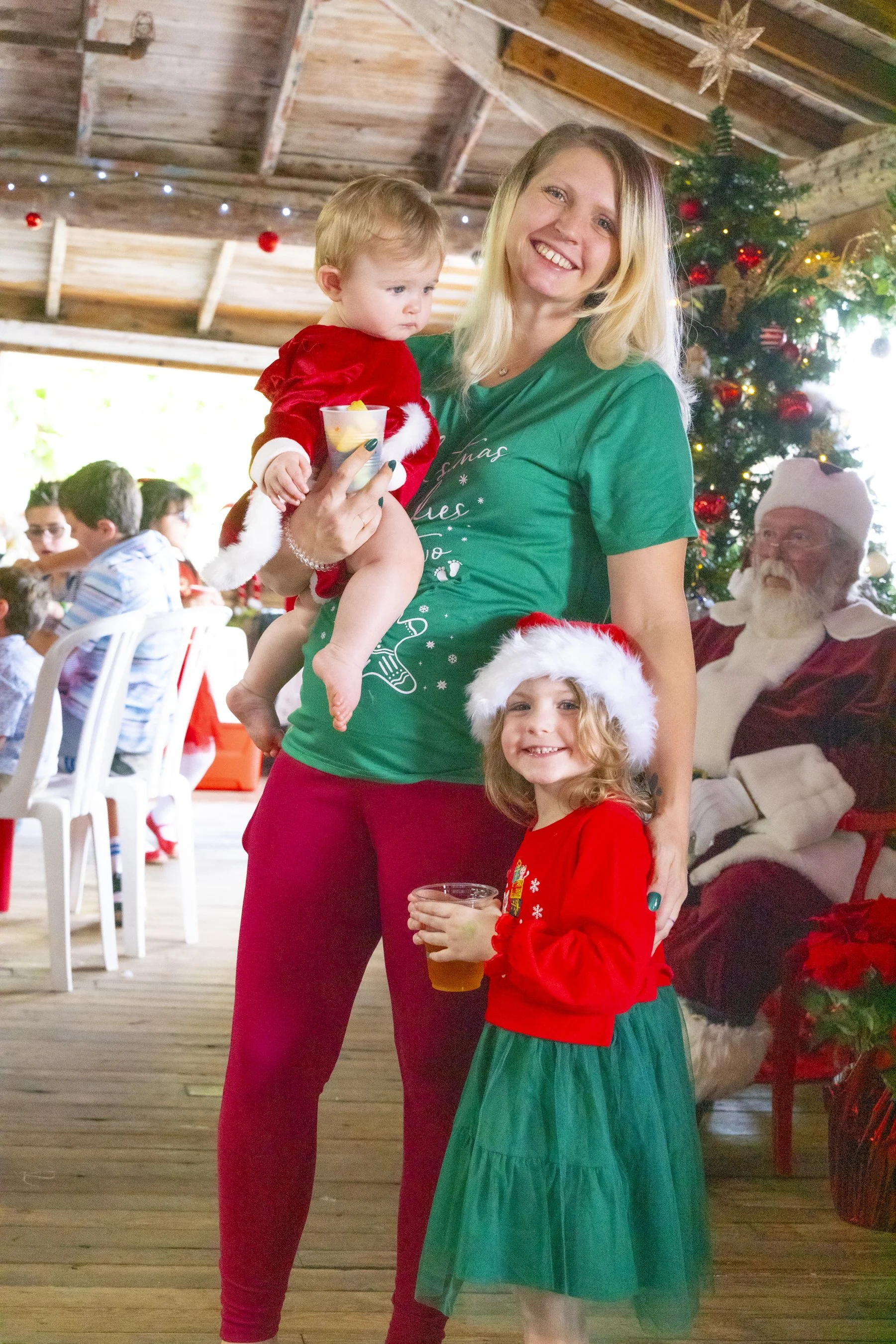 Chasin A dream Santa224 WEB .jpg