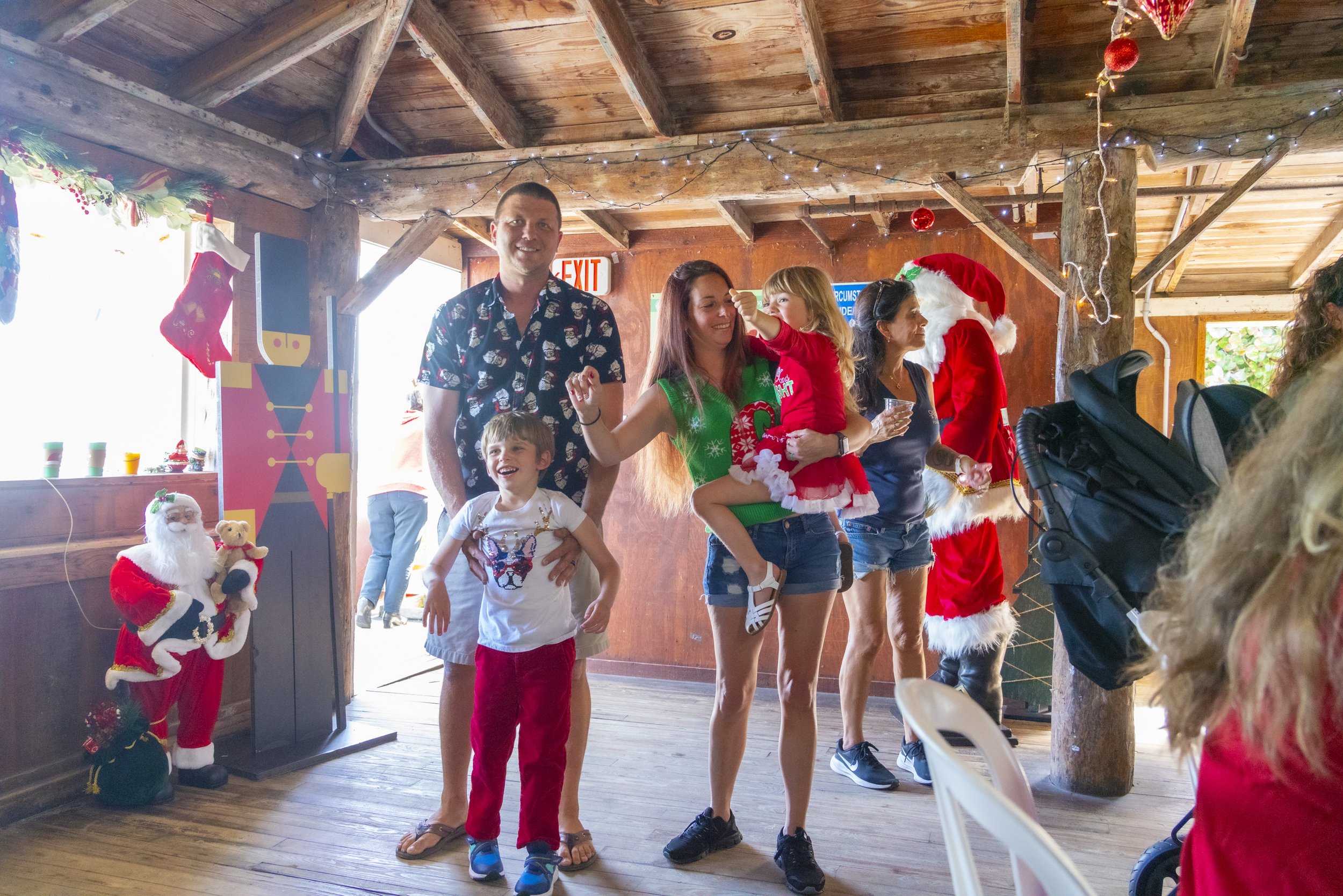 Chasin A dream Santa408 WEB .jpg