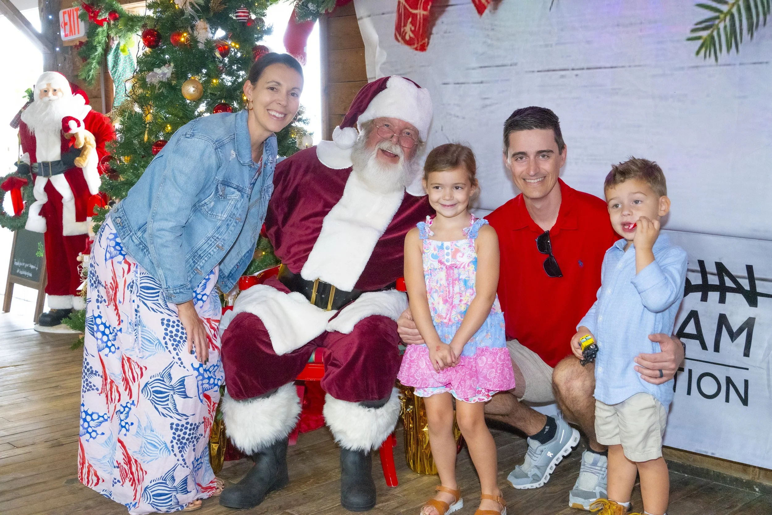 Chasin A dream Santa144.jpg