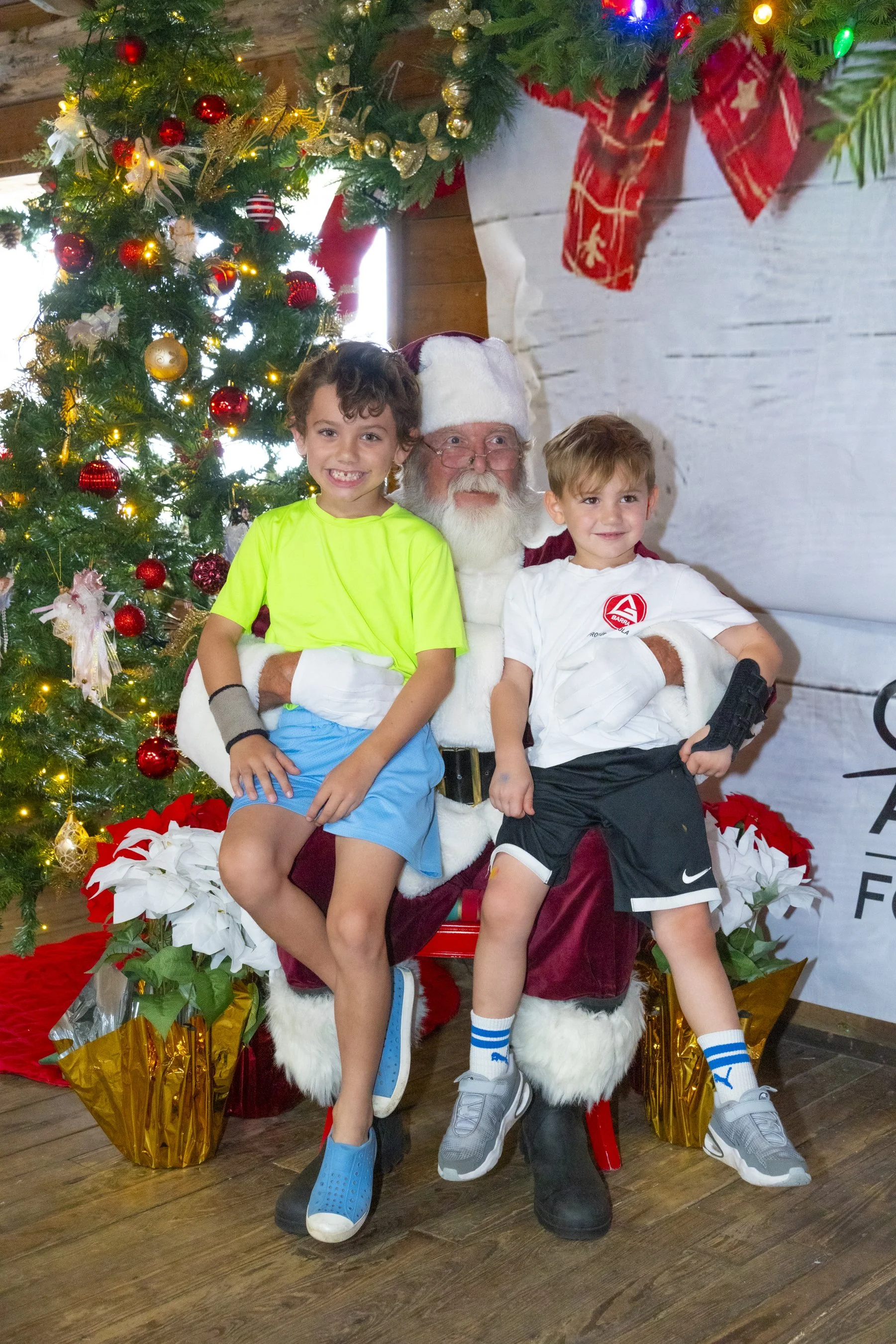 Chasin A dream Santa124 WEB .jpg