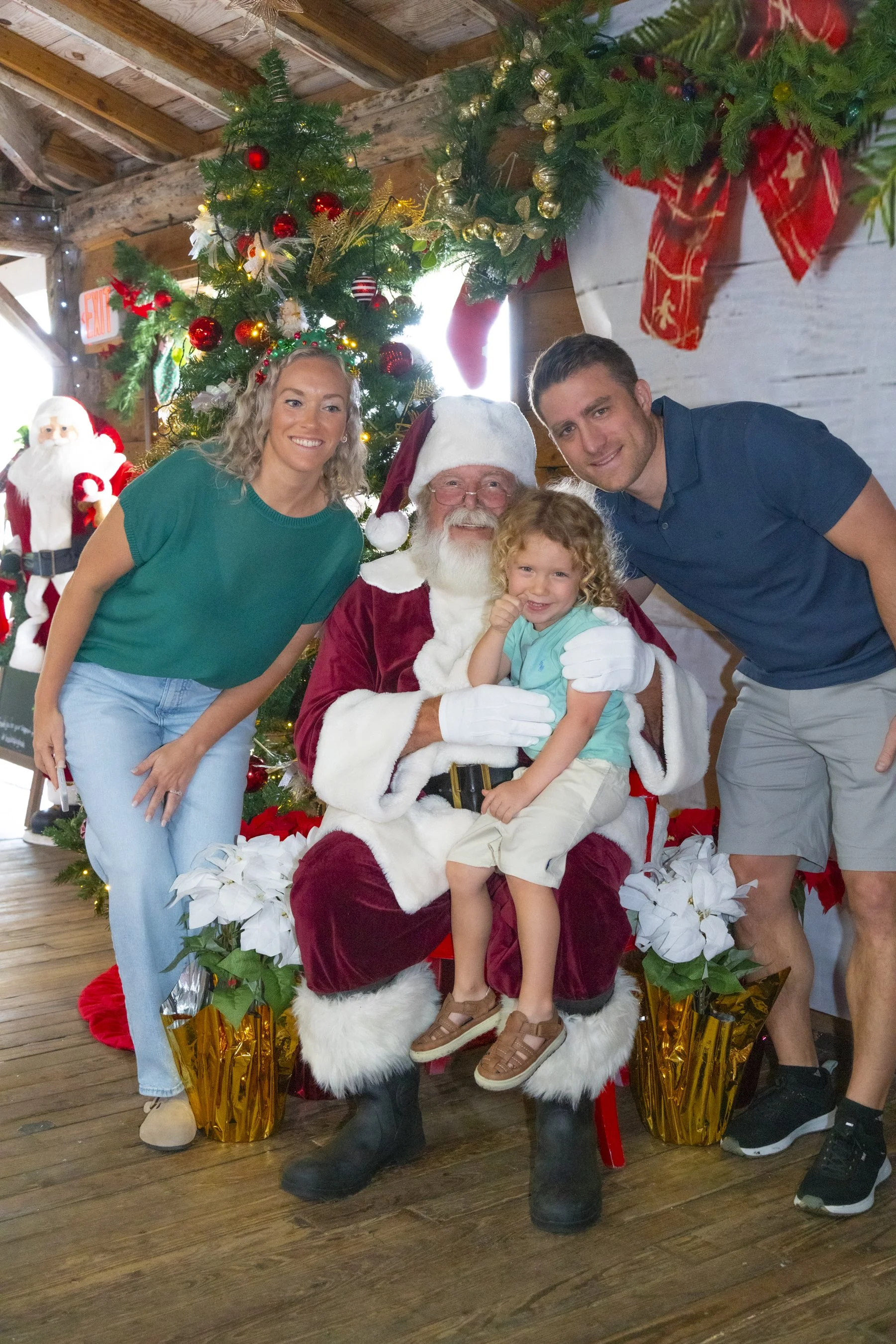 Chasin A dream Santa132 WEB .jpg