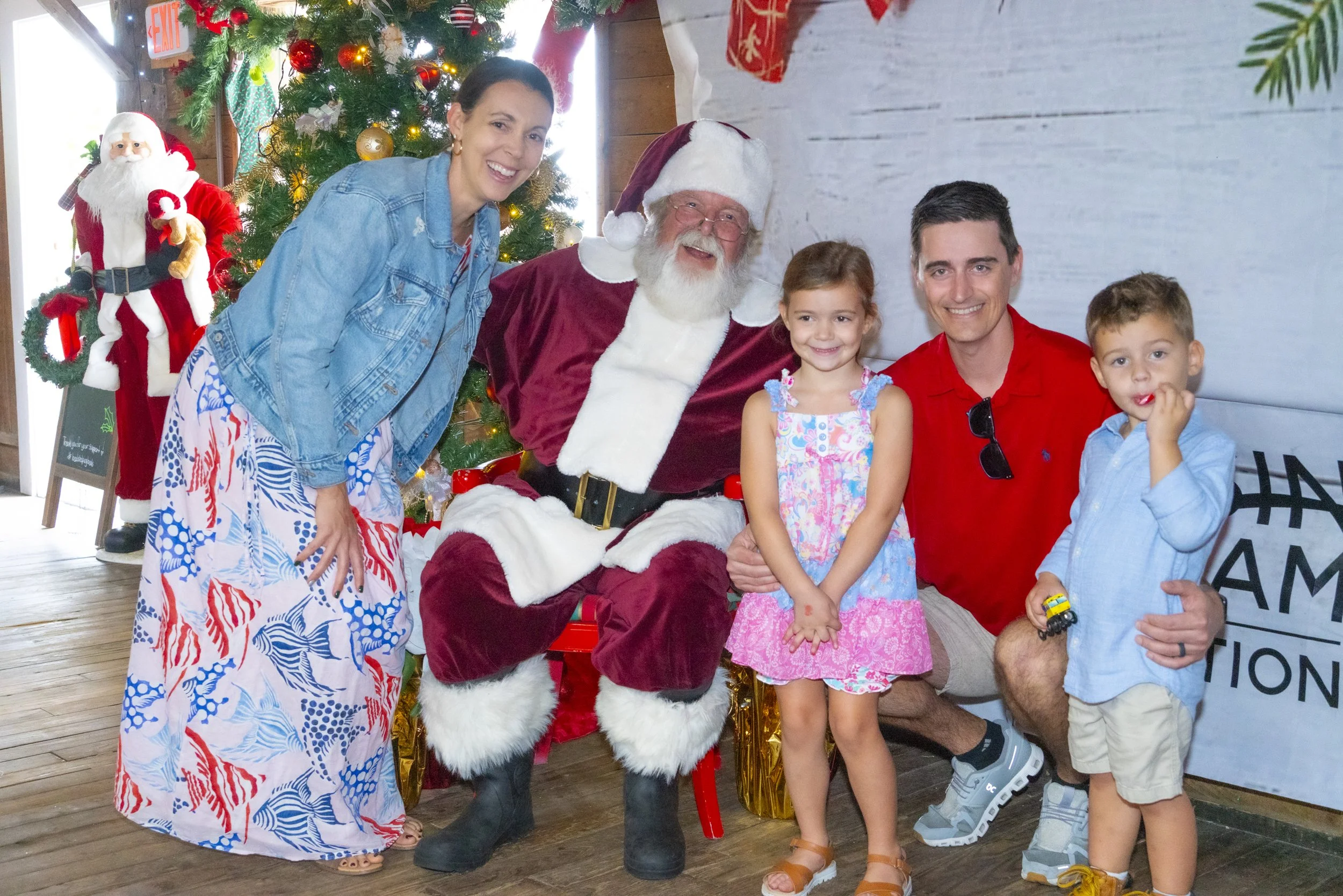 Chasin A dream Santa145 WEB .jpg