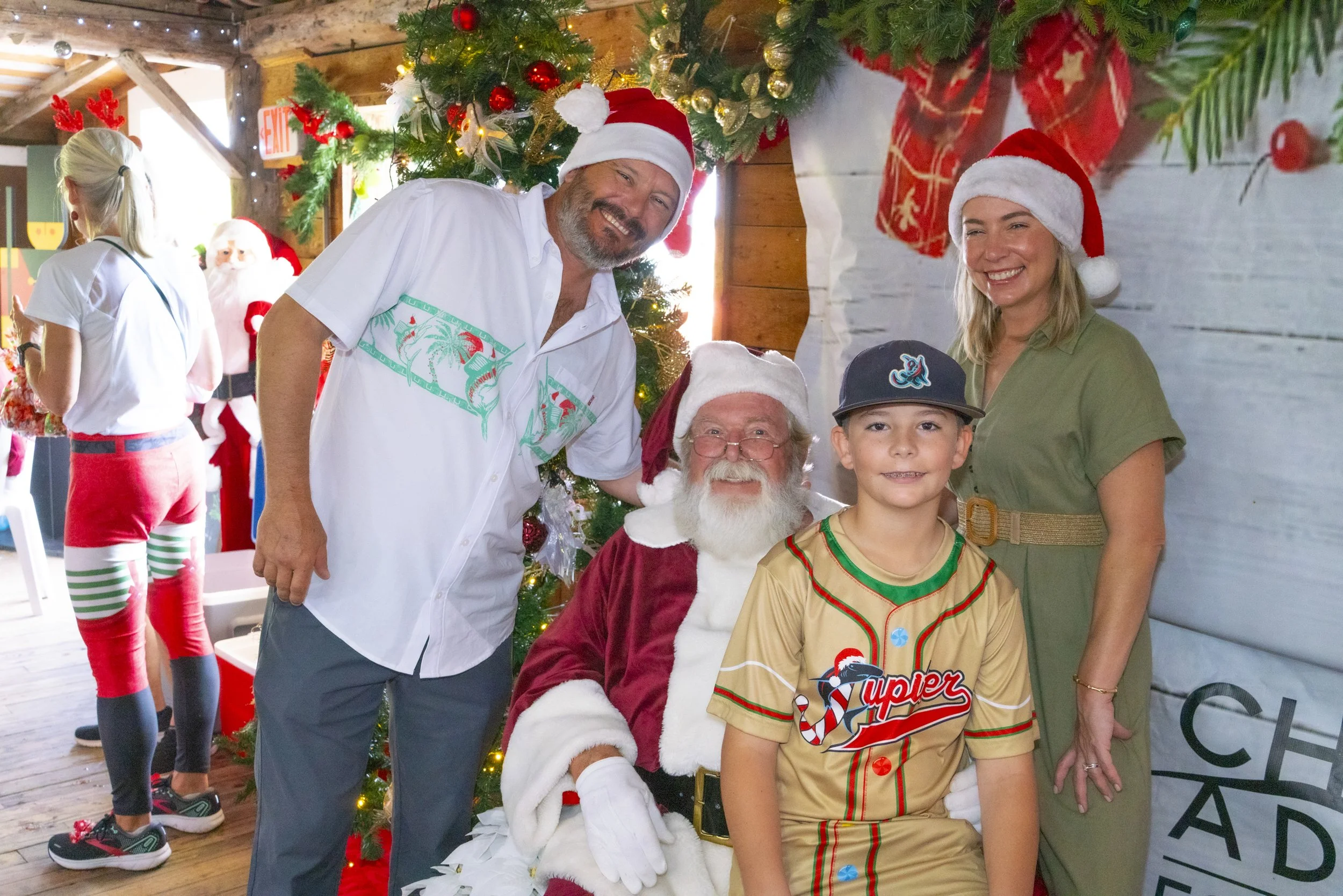 Chasin A dream Santa290 WEB .jpg