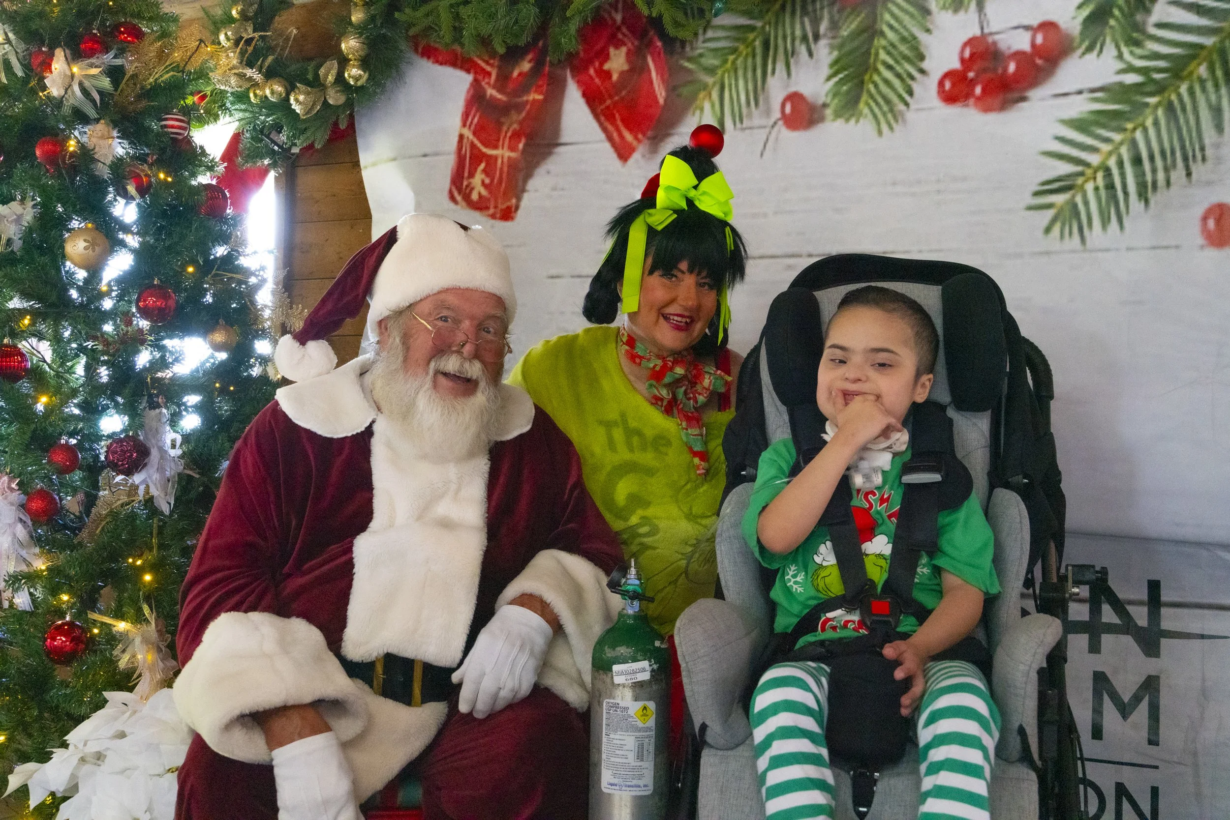 Chasin A dream Santa356 WEB .jpg