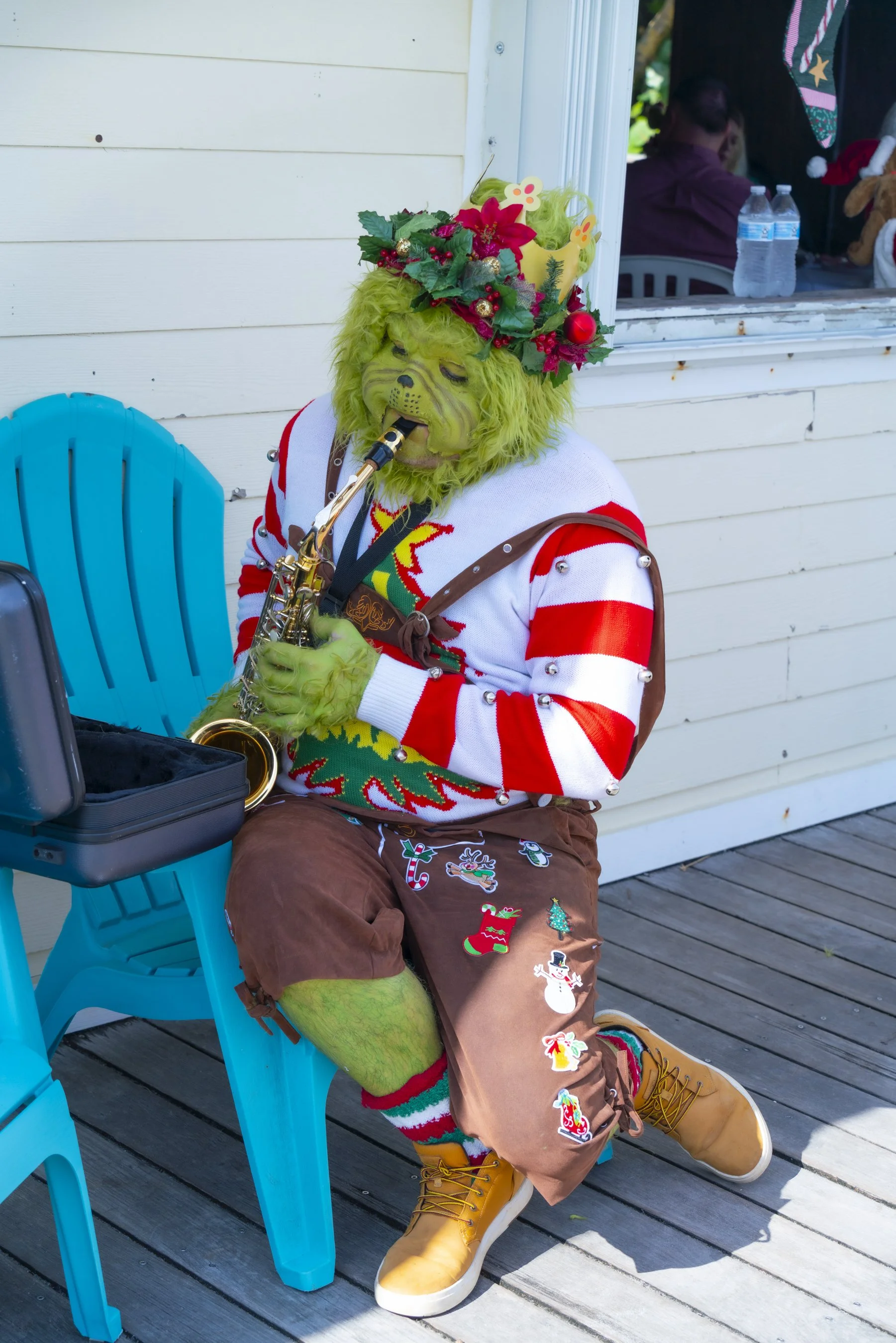 Chasin A dream Santa331 WEB .jpg