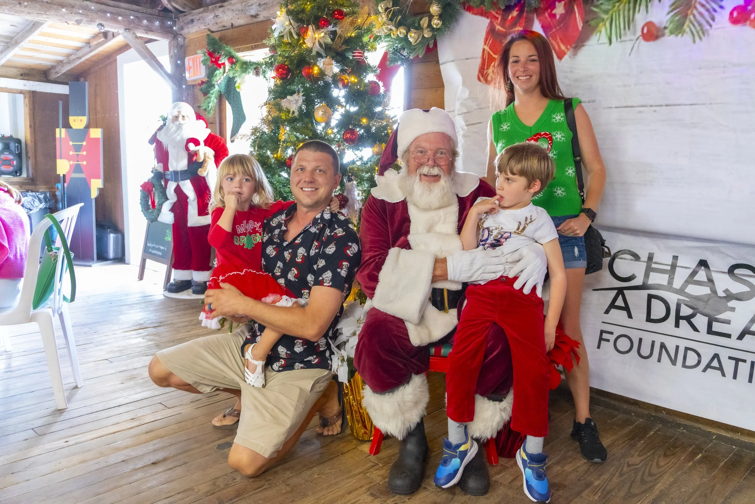 Chasin A dream Santa418 WEB .jpg