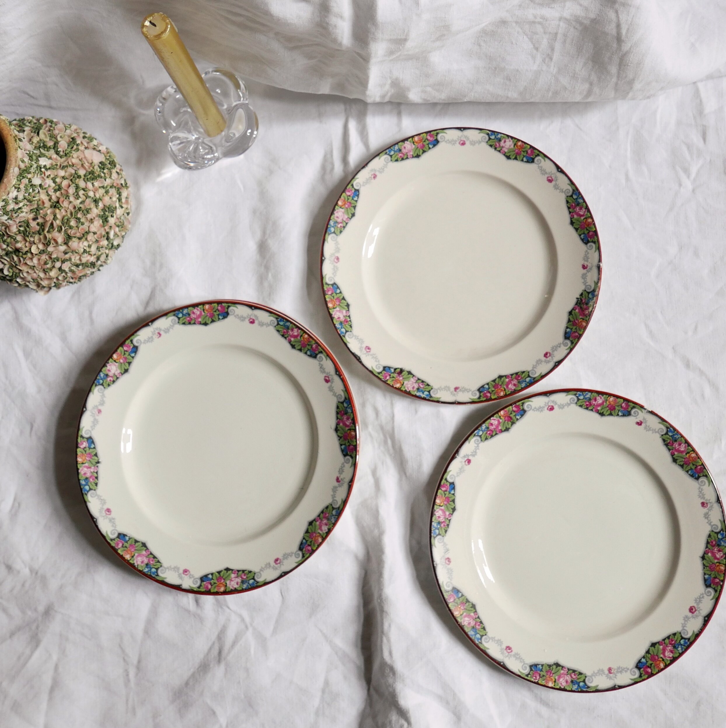 ASSIETTES TERRE DE FER - FLEURIES