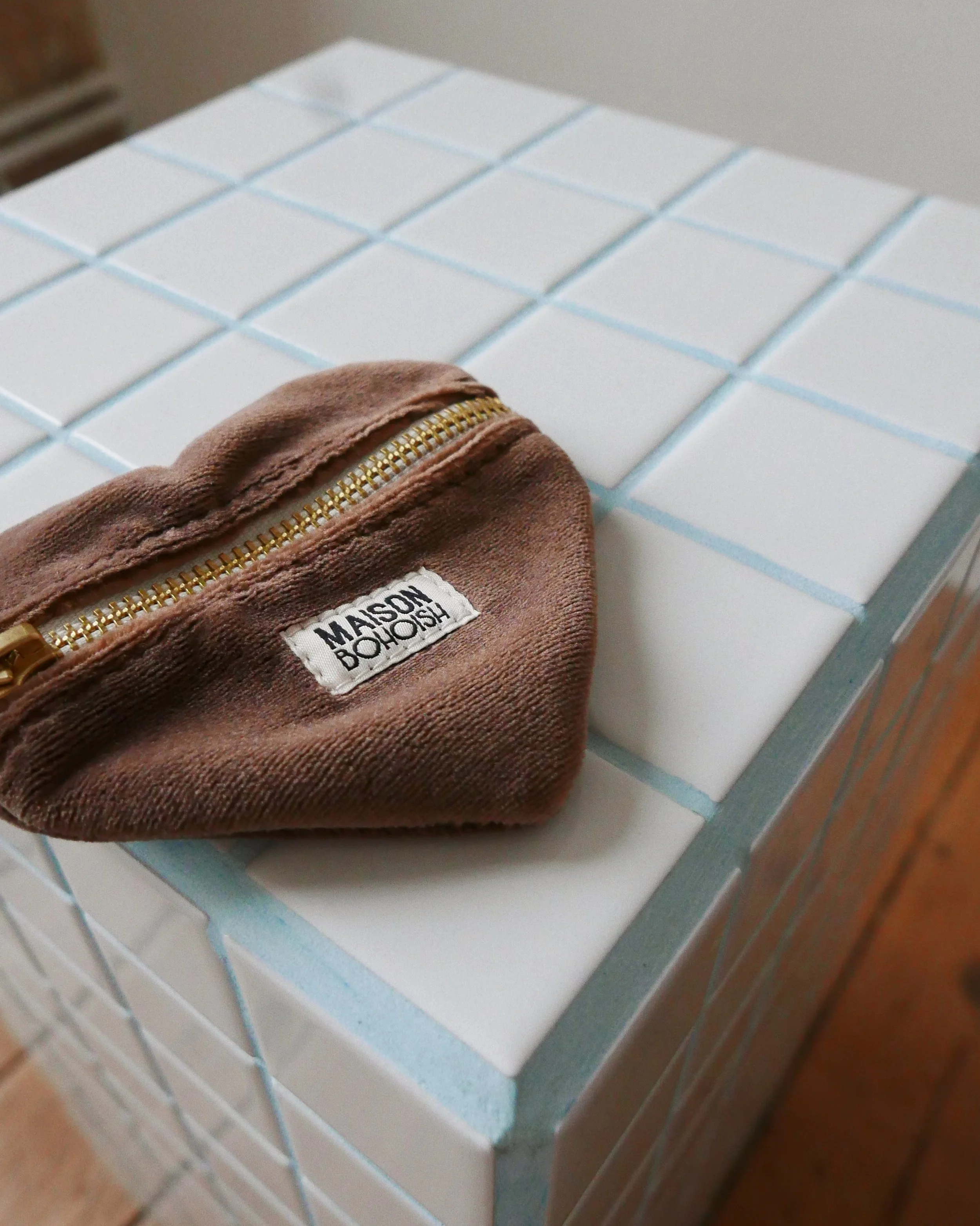 POCHETTE COEUR - VELOURS RAS CAFE CARAMEL