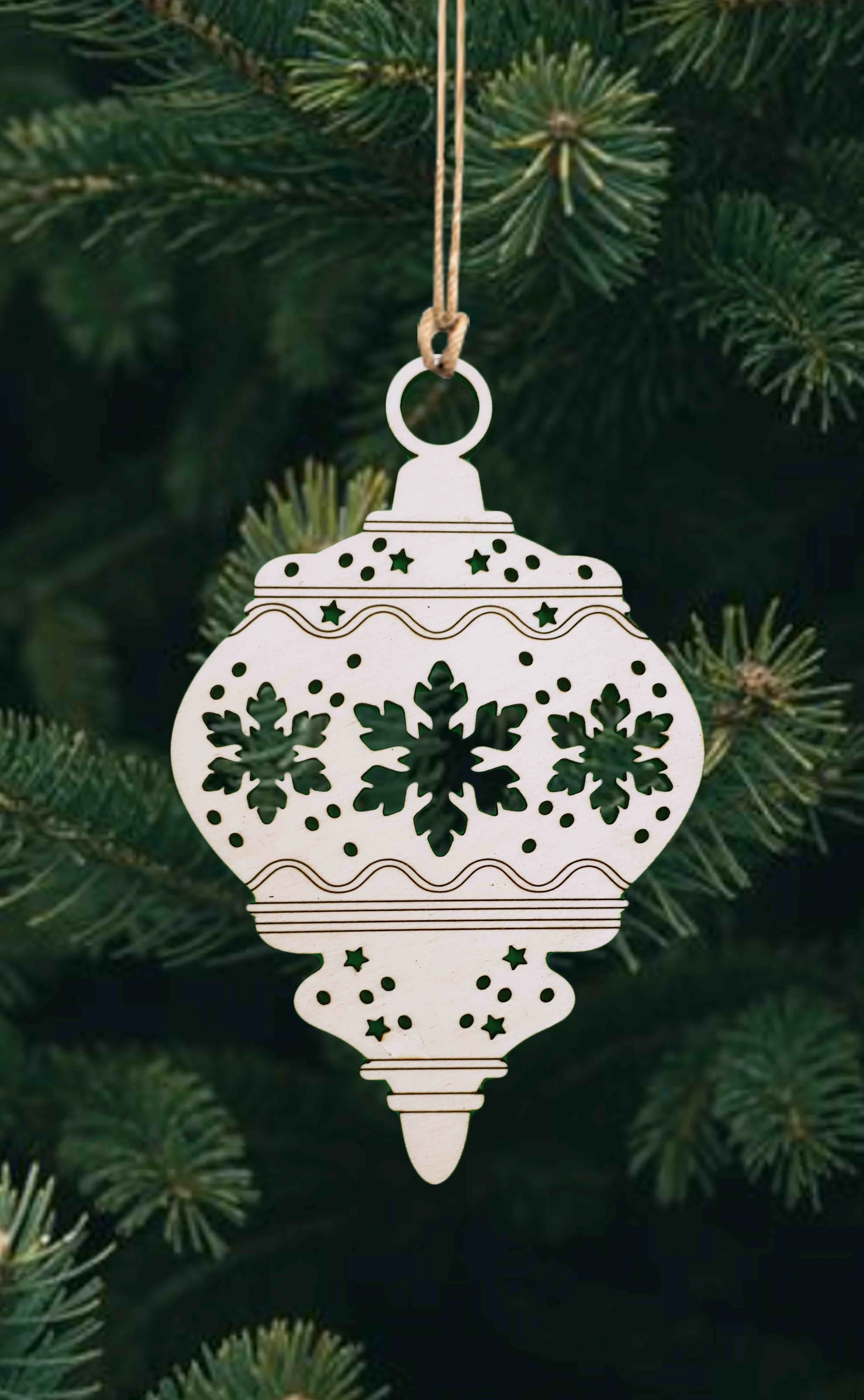 Wholesale + 3 Snowflakes + Finial (Quantity of 15)