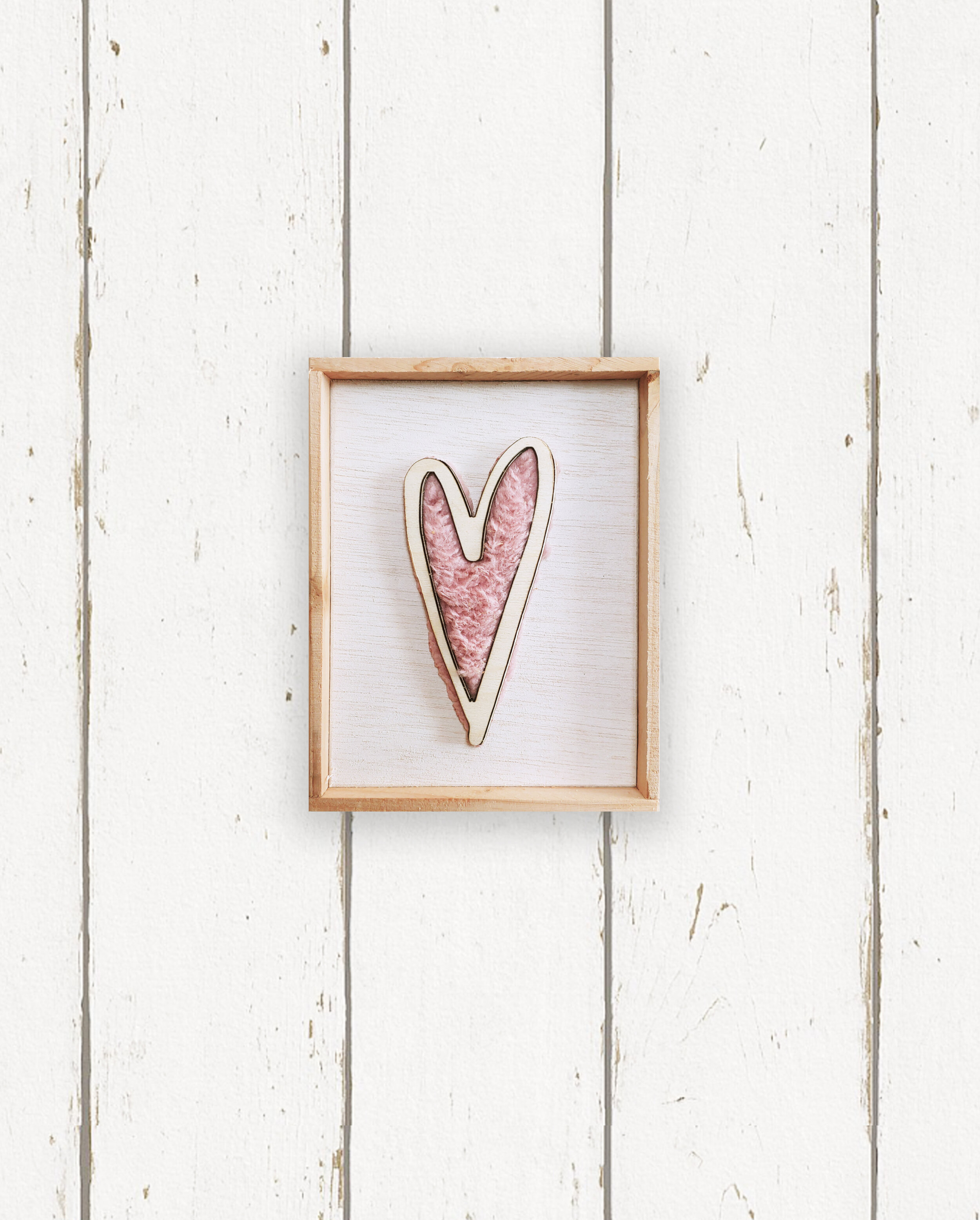 Wholesale + Standing Heart Sign + Pink Sherpa (Quantity of 6)
