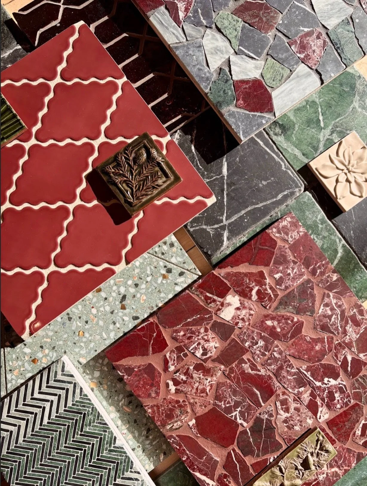 Tile the season. Merry Christmas! 🎄