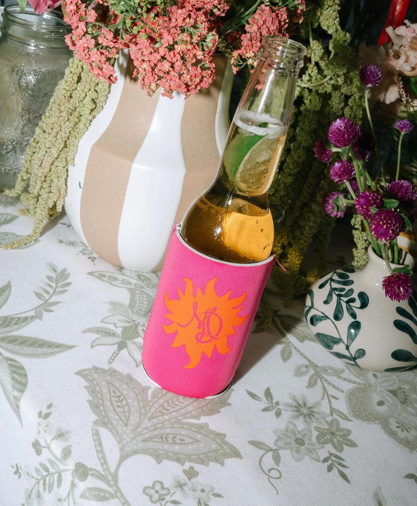 Here for a color drenched koozie moment. 👏🏼 We loved designing this firey sun monogram for M&amp;D&rsquo;s wedding in San Jos&eacute; del Cabo and seeing how it was used to bring bold hues into the day ❤️&zwj;🔥