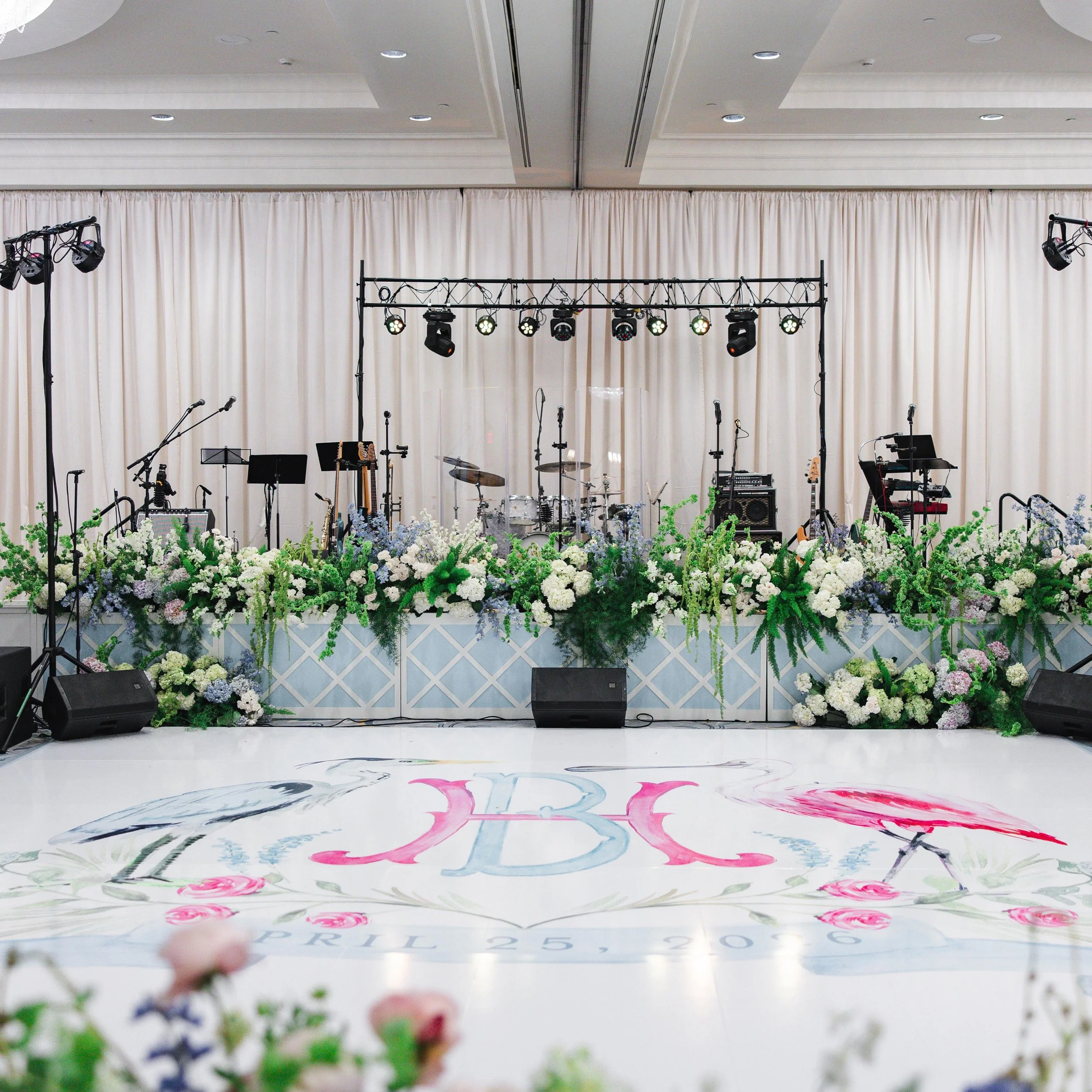 This is what *dance floor* dreams are made of ✨🤩🌴💖🩵🕊️ #weddingcrestdancefloor