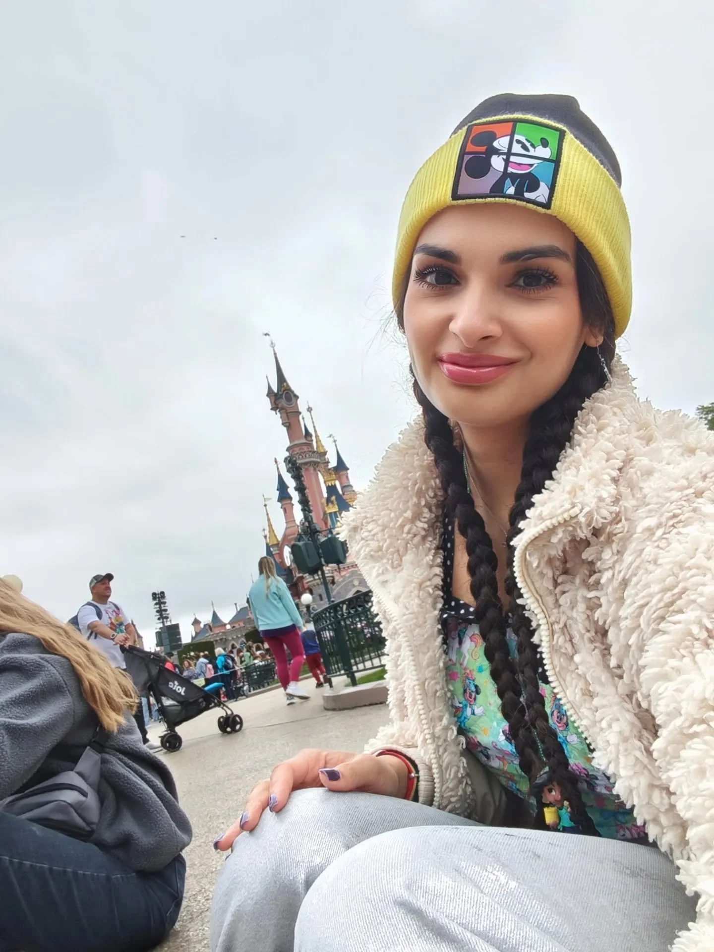 🥂🏰 Final Disneyland Paris post; because I'm going back to work tomorrow! 🎤🎵🚂 Incl. the most perfect 1st class Eurostar journey home. 🌈🌹🥹 

#truehappiness #happinesswithoutbounds #soblessed #ilovemylife #perfectholiday
