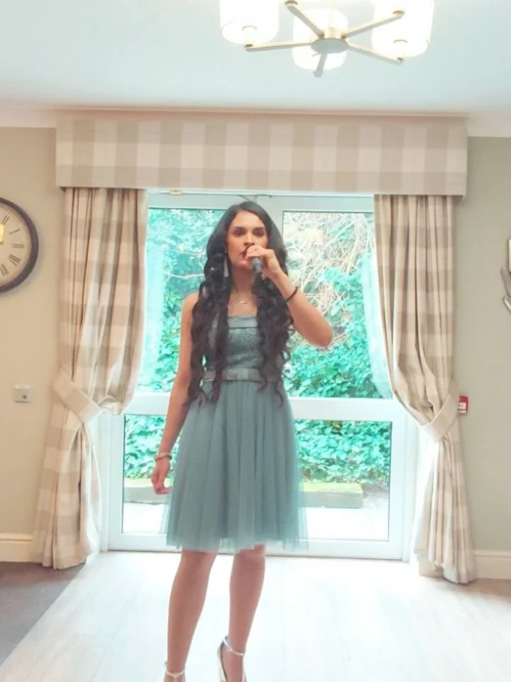 🩶 One of my favourite Irish folksongs, my original song "happiest girl in the world" &amp; this gorgeous dress from @kellygreenproductions