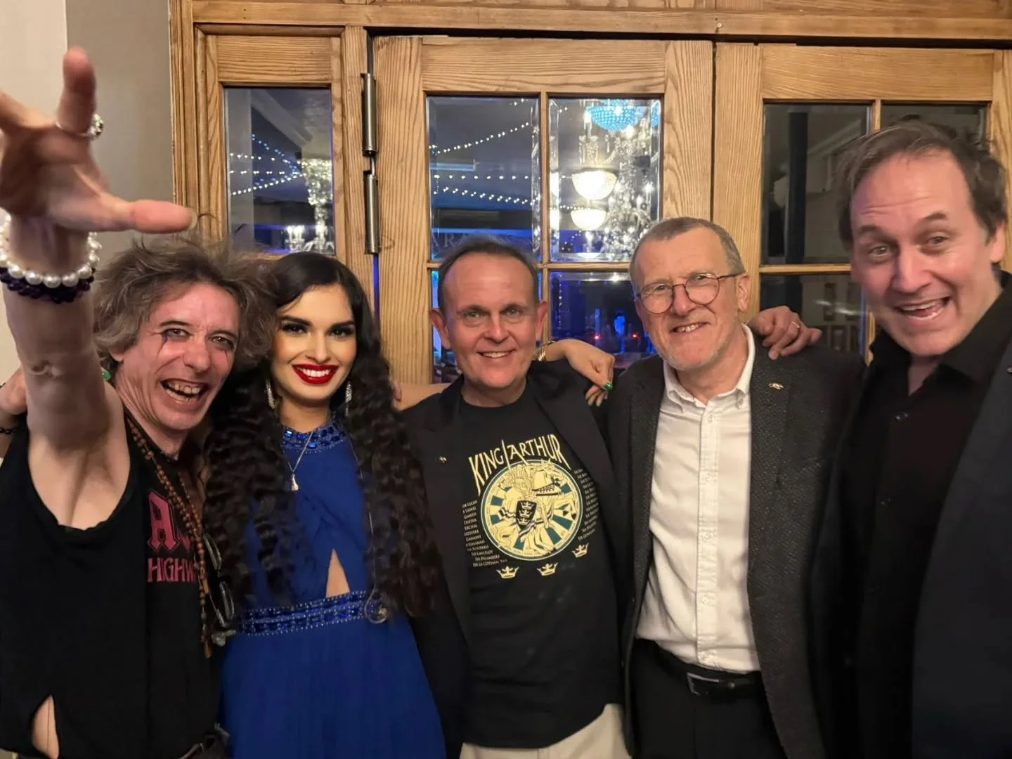 🐀 The photos from my camera roll at The Grand Order Of Water Rats album launch concert, which I had the honour of singing at, due to appearing on the sensational @kevin_dean__ 's track "Music from a parallel world'. 🌎♾️

📀 If you think an alb