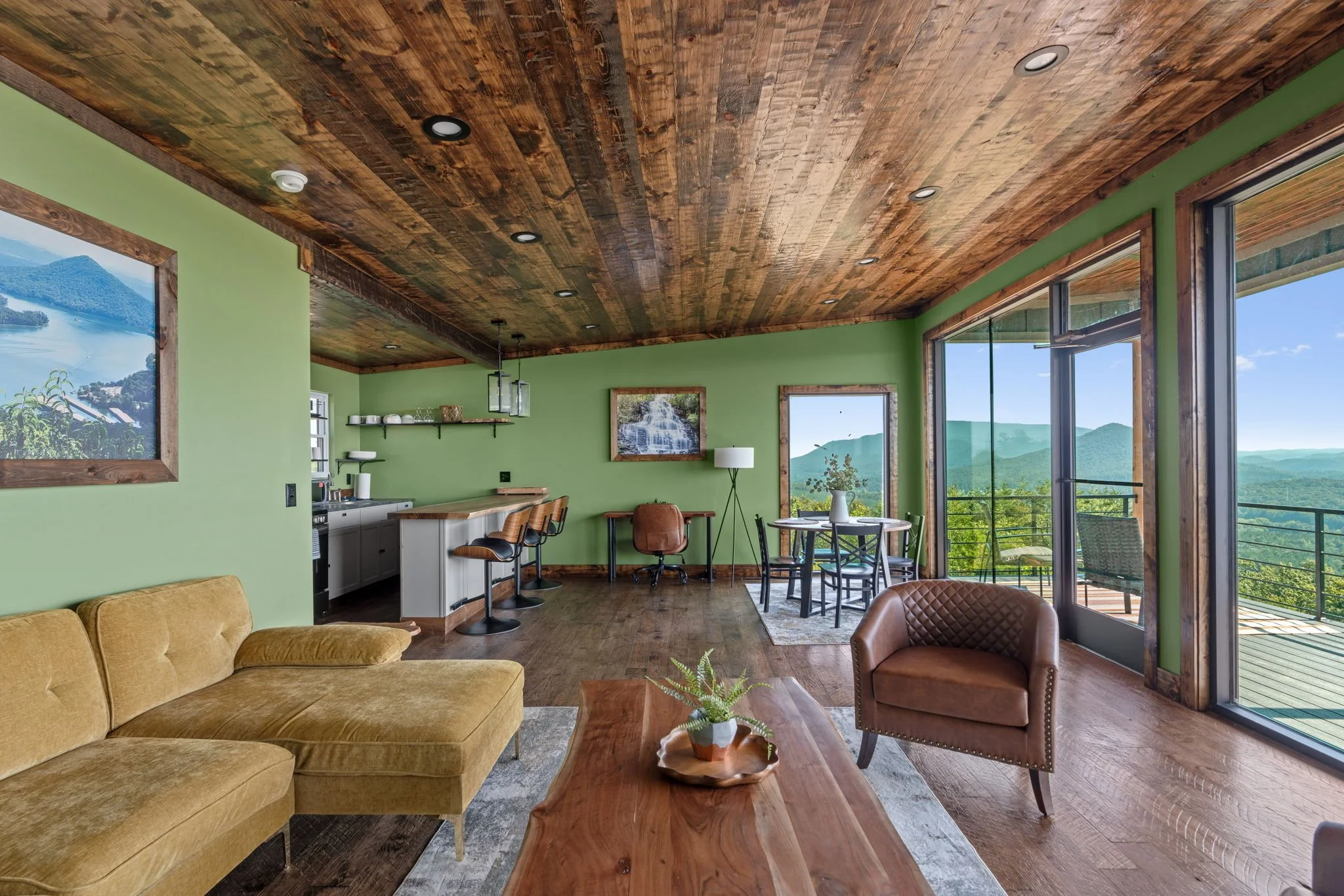 Cabin5-Ocoee-Cabin-Living-Room-with-Mountain-Views.jpeg