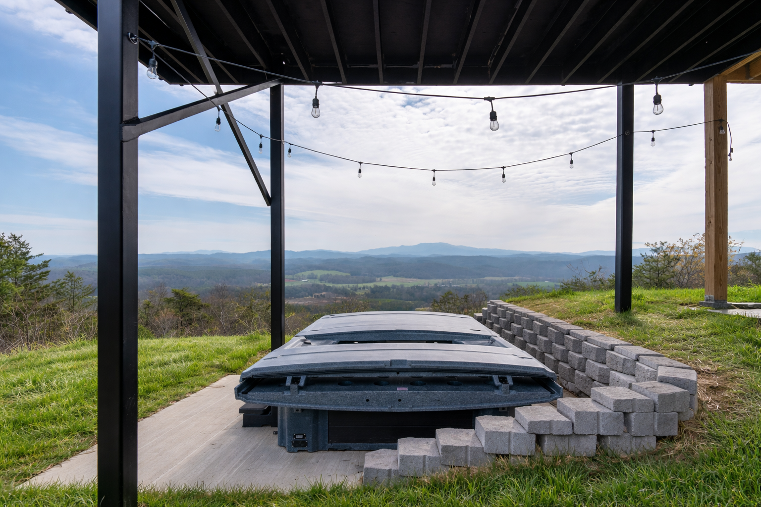 Cabin5_HotTub_5.png