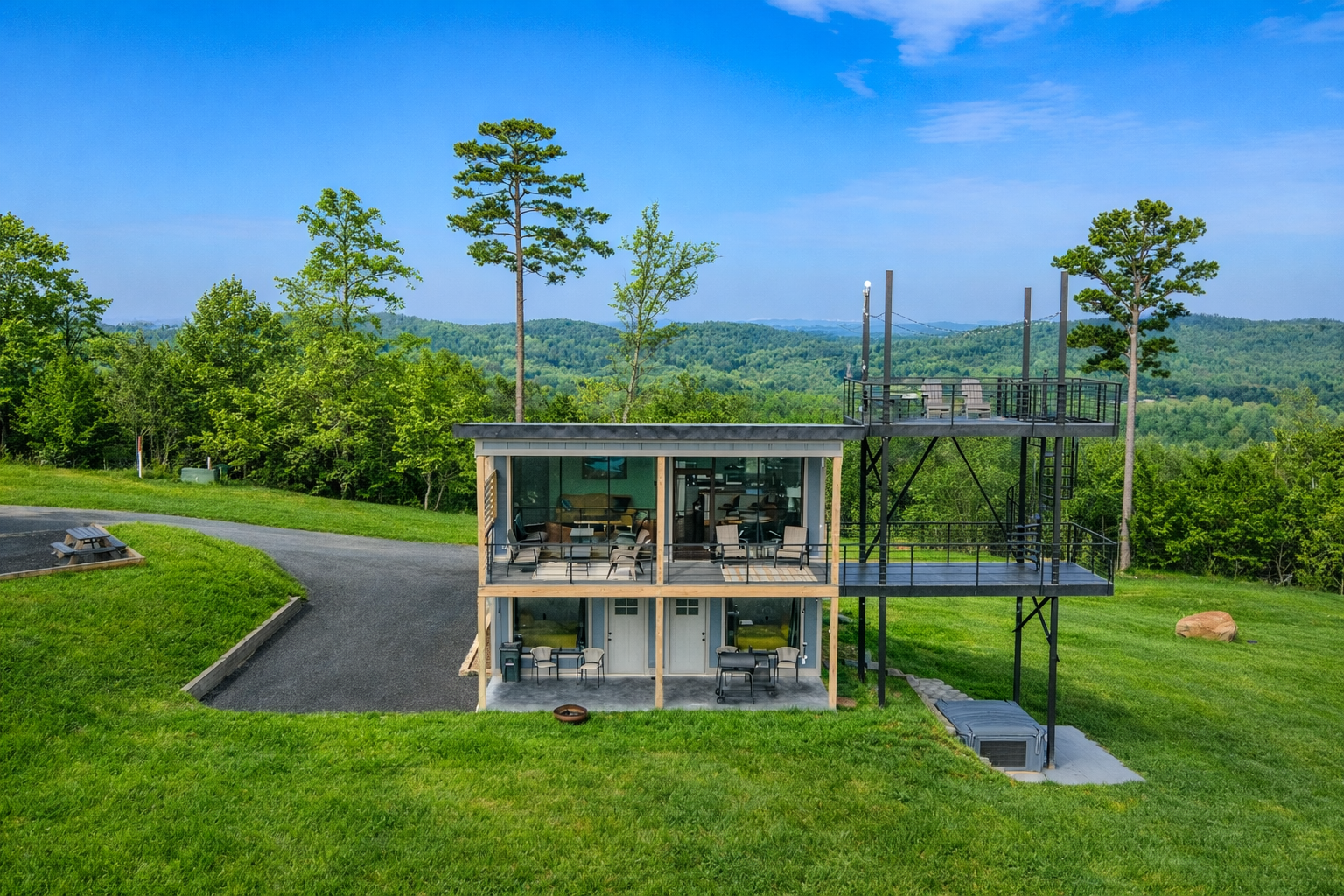 Cabin 5 Exterior.png