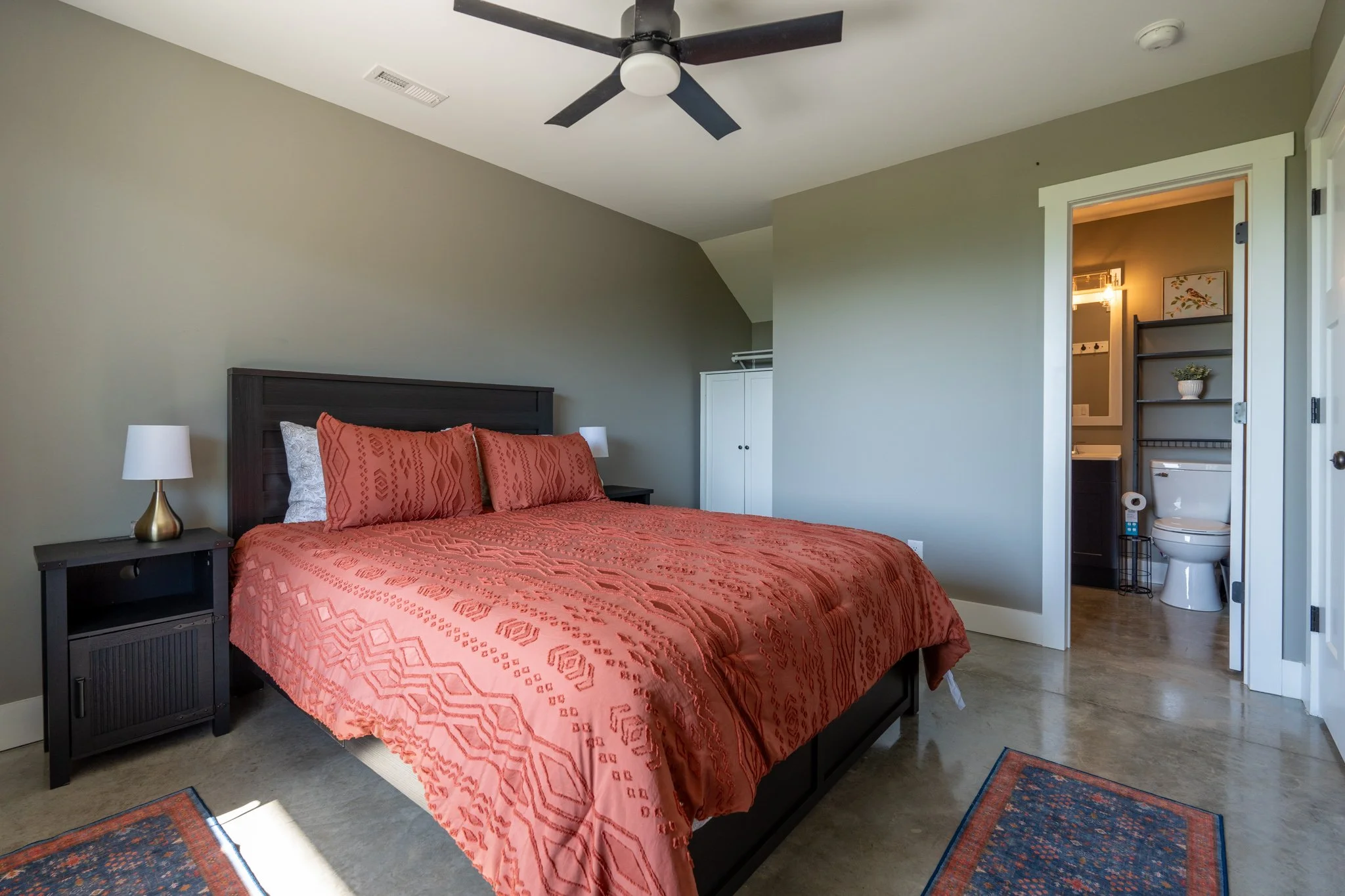 Cabin6-9.jpg