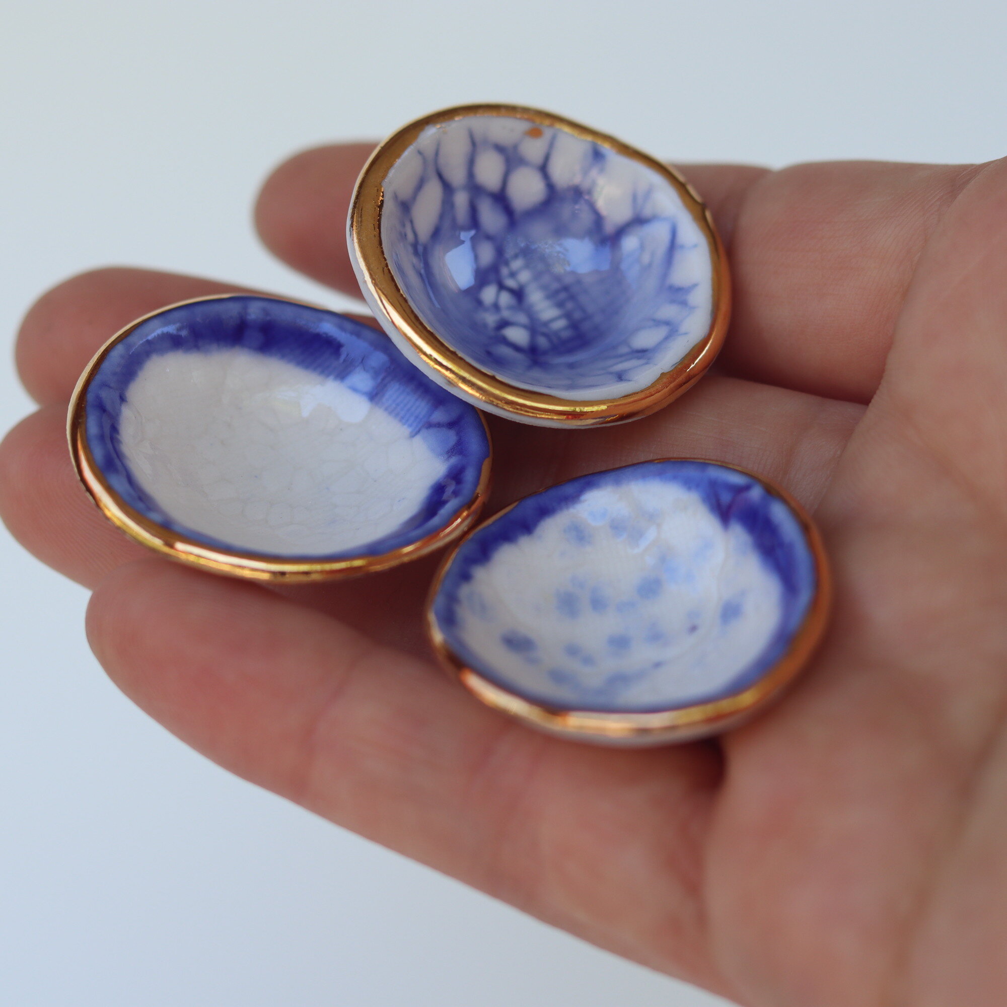 1.5" Blue Dishes