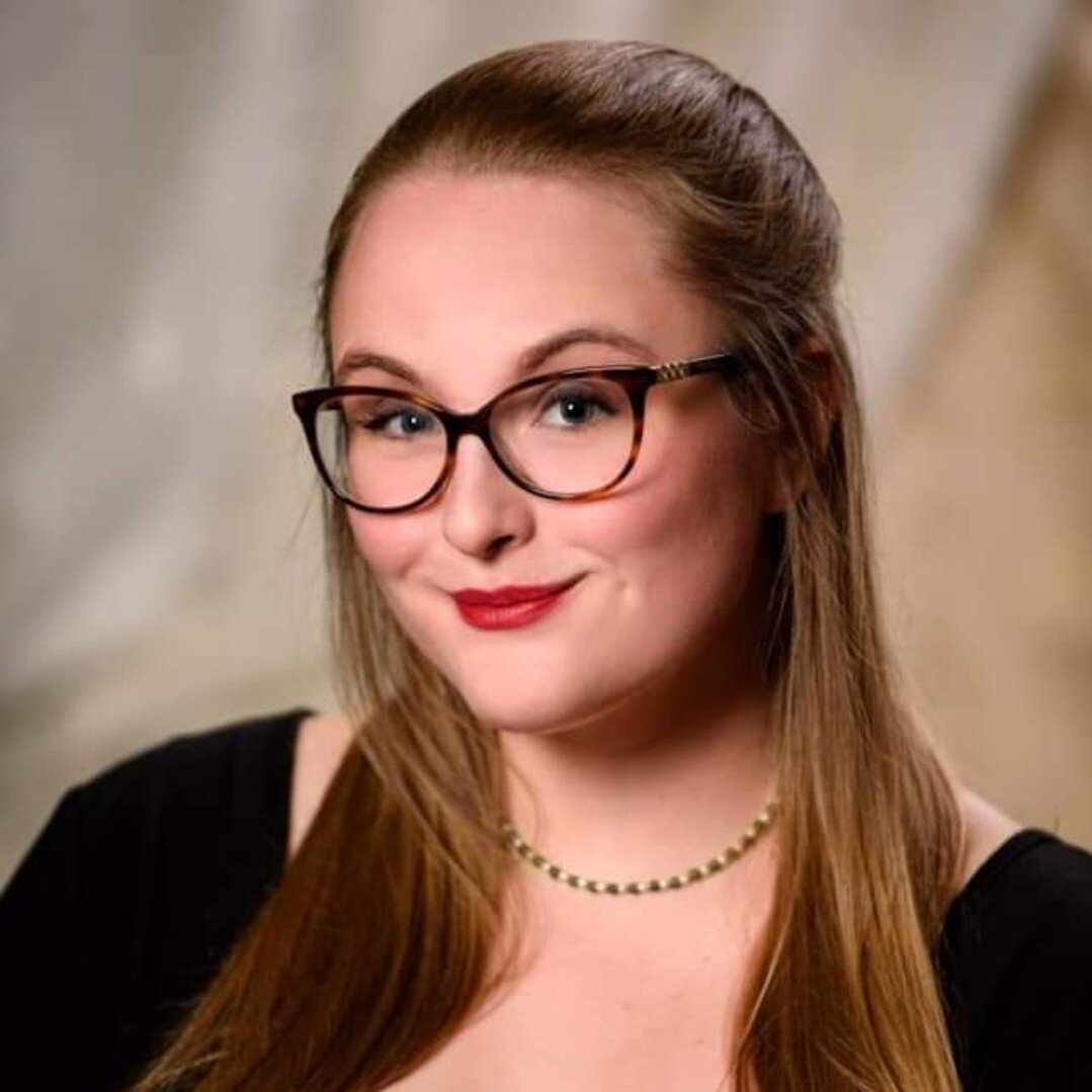 🥳 We are thrilled to welcome Kailey Burkhardt as our new Associate Education Director! Kailey is no stranger to FPCTA! You may have seen her in the classroom as a Teaching Artist, on stage as an actor, or behind the scenes as a director. You can cat